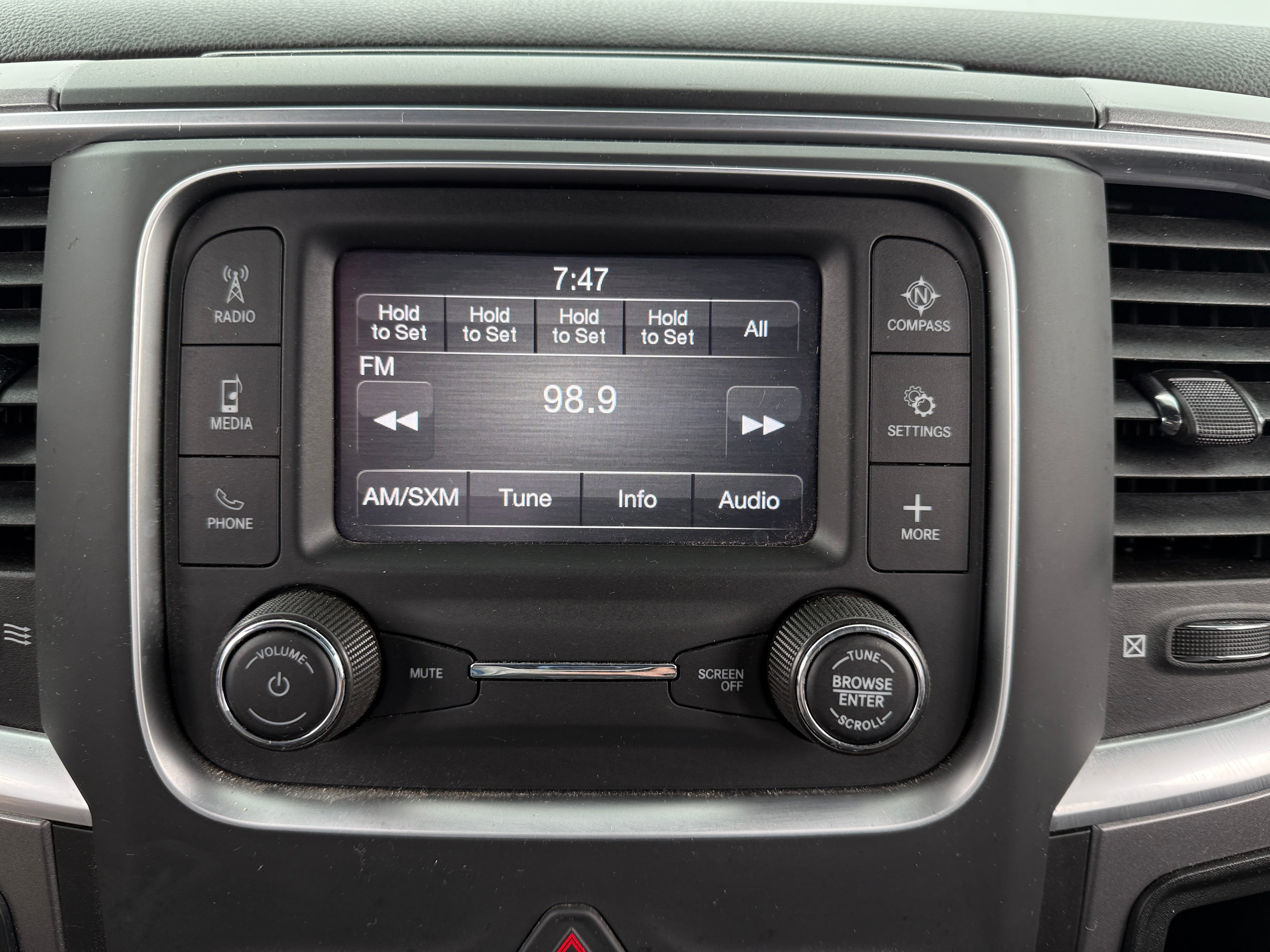 2022 RAM 1500 Classic Warlock 4