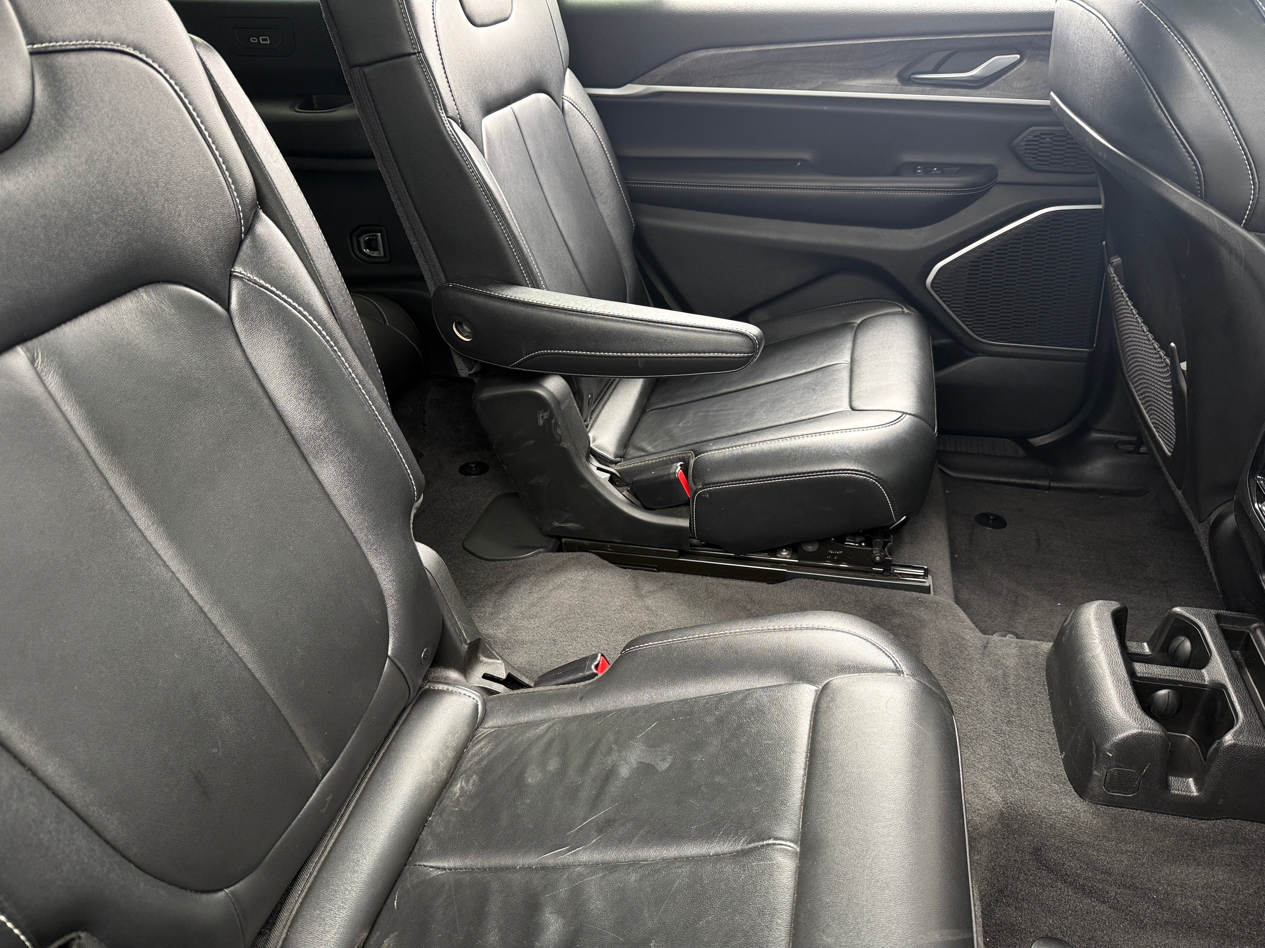 2022 Jeep Grand Cherokee L Limited Edition 5