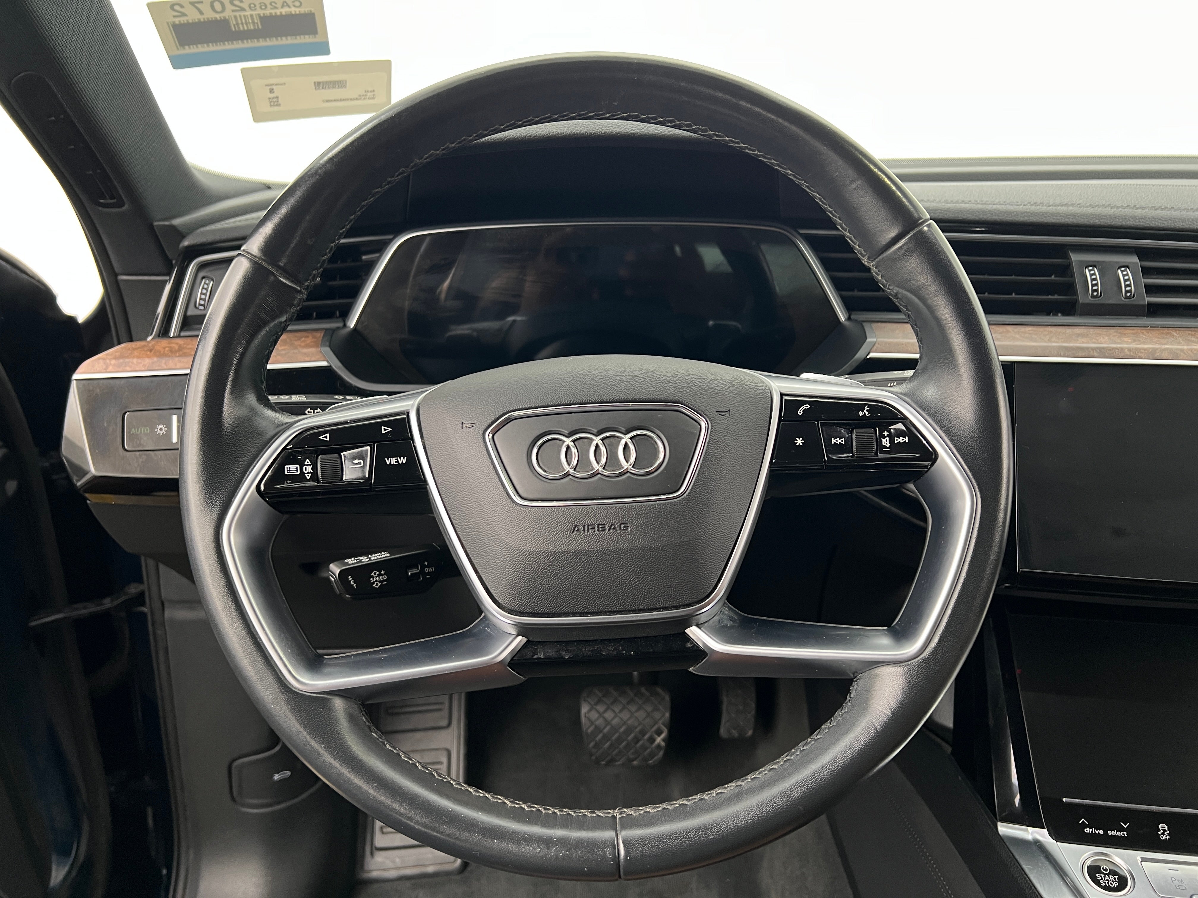 2022 Audi e-tron Premium Plus 4