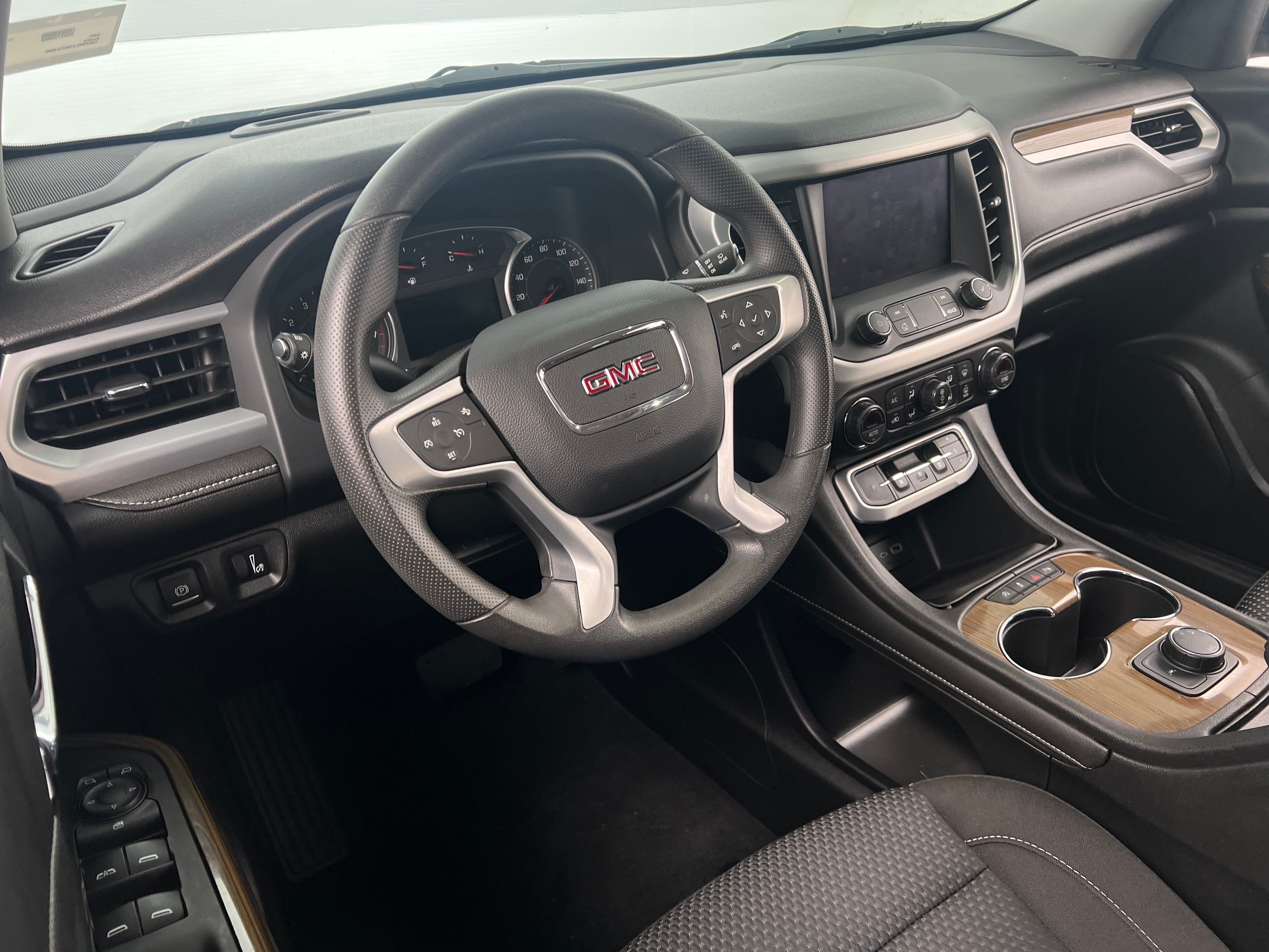 2021 GMC Acadia SLE 3