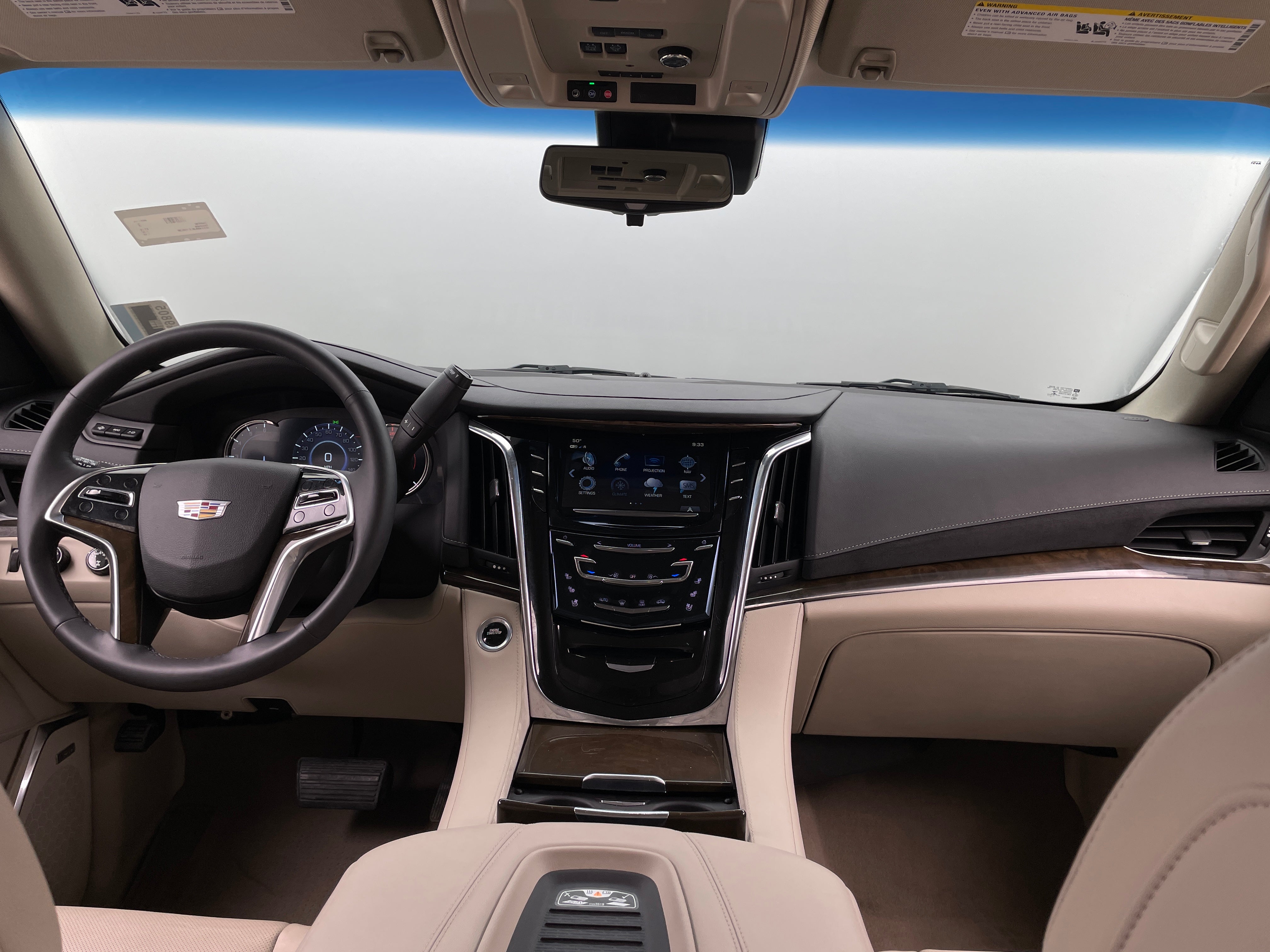 2018 Cadillac Escalade Luxury 2