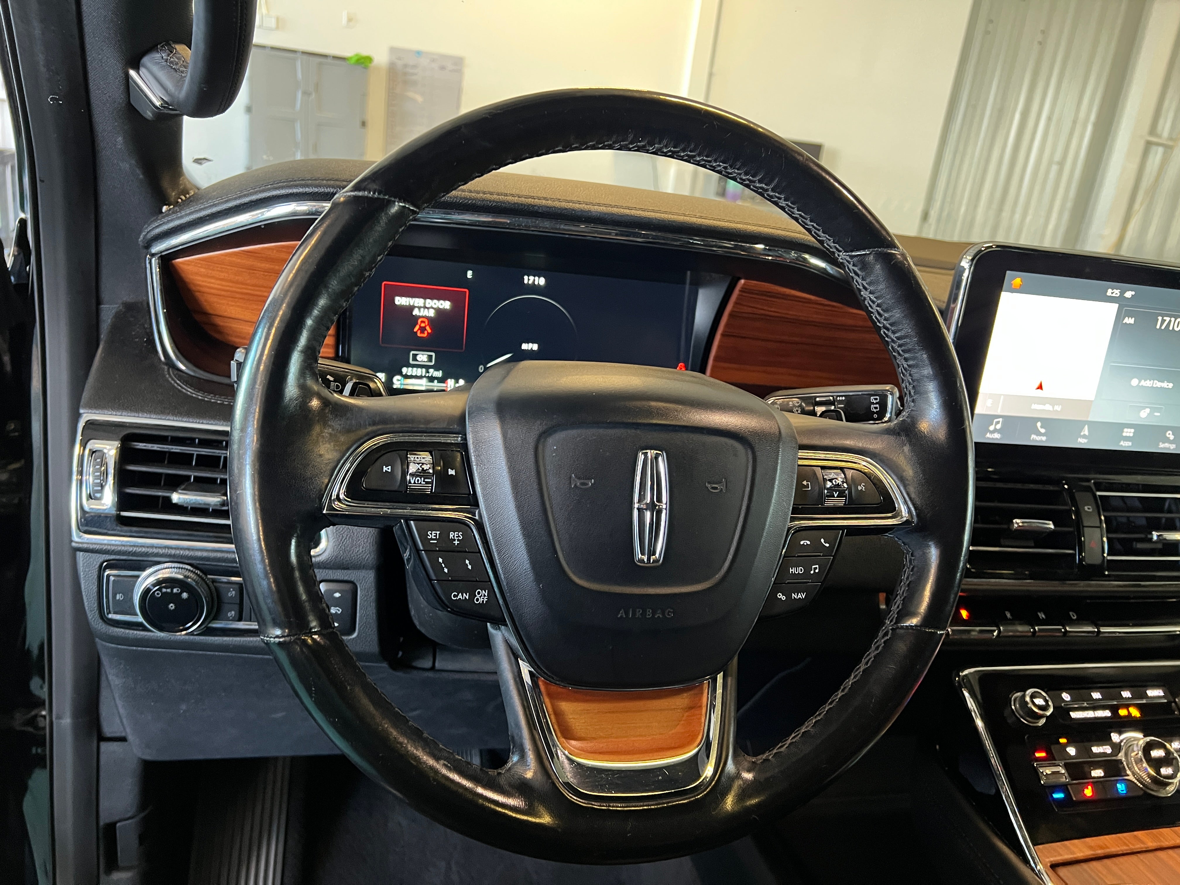 2019 Lincoln Navigator L Reserve 4