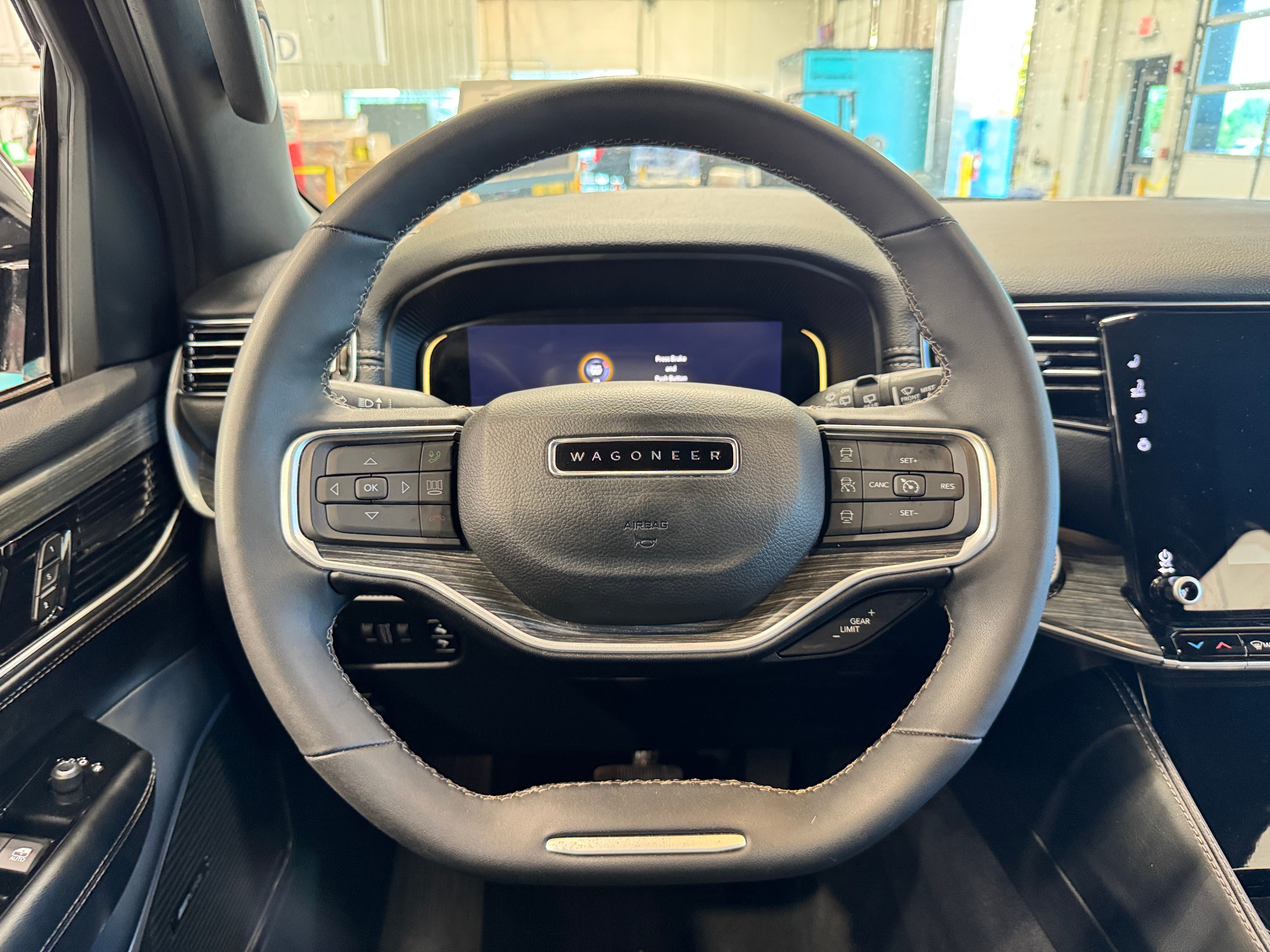 2023 Jeep Wagoneer Series II 4