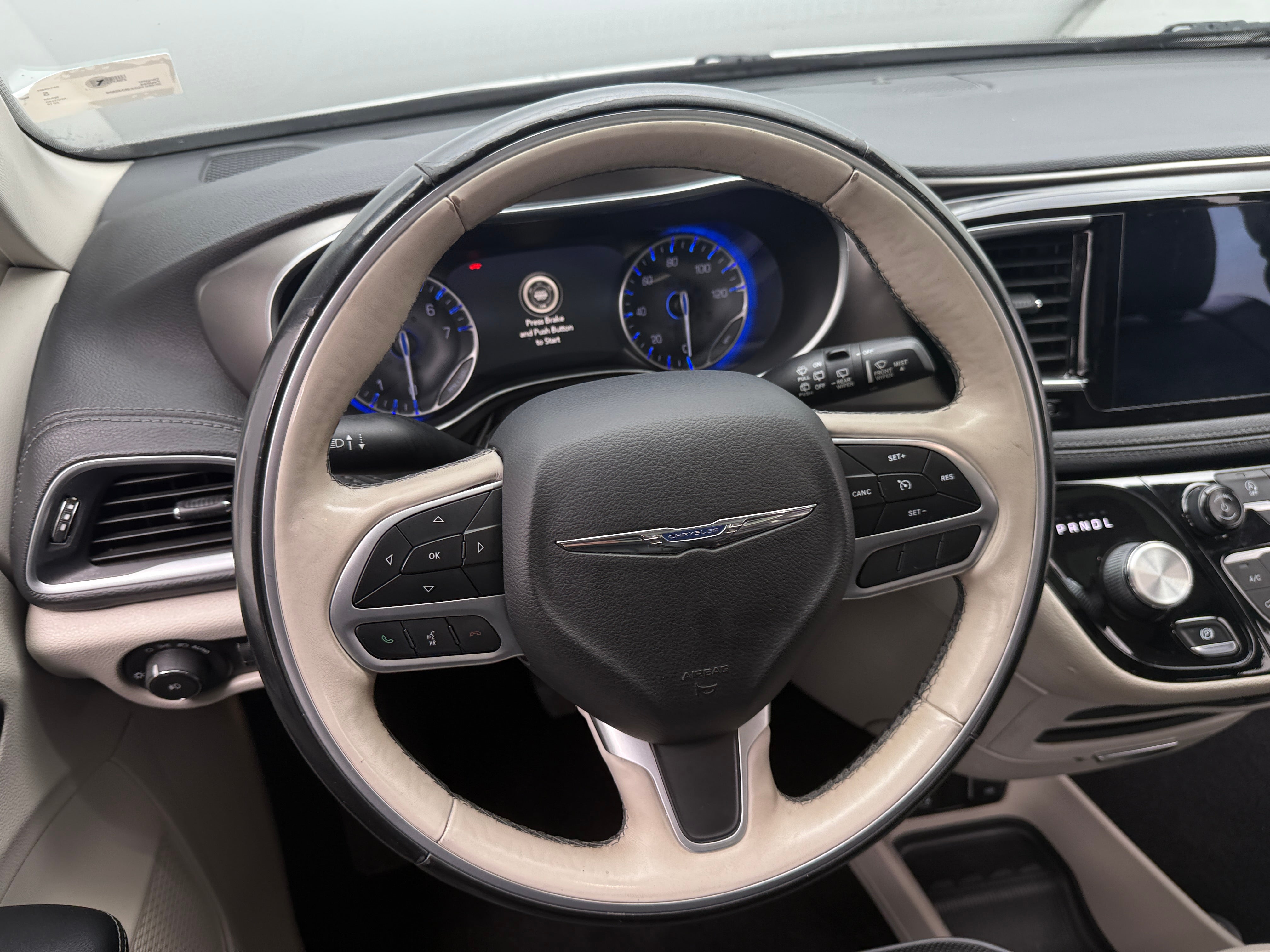2018 Chrysler Pacifica Limited 4