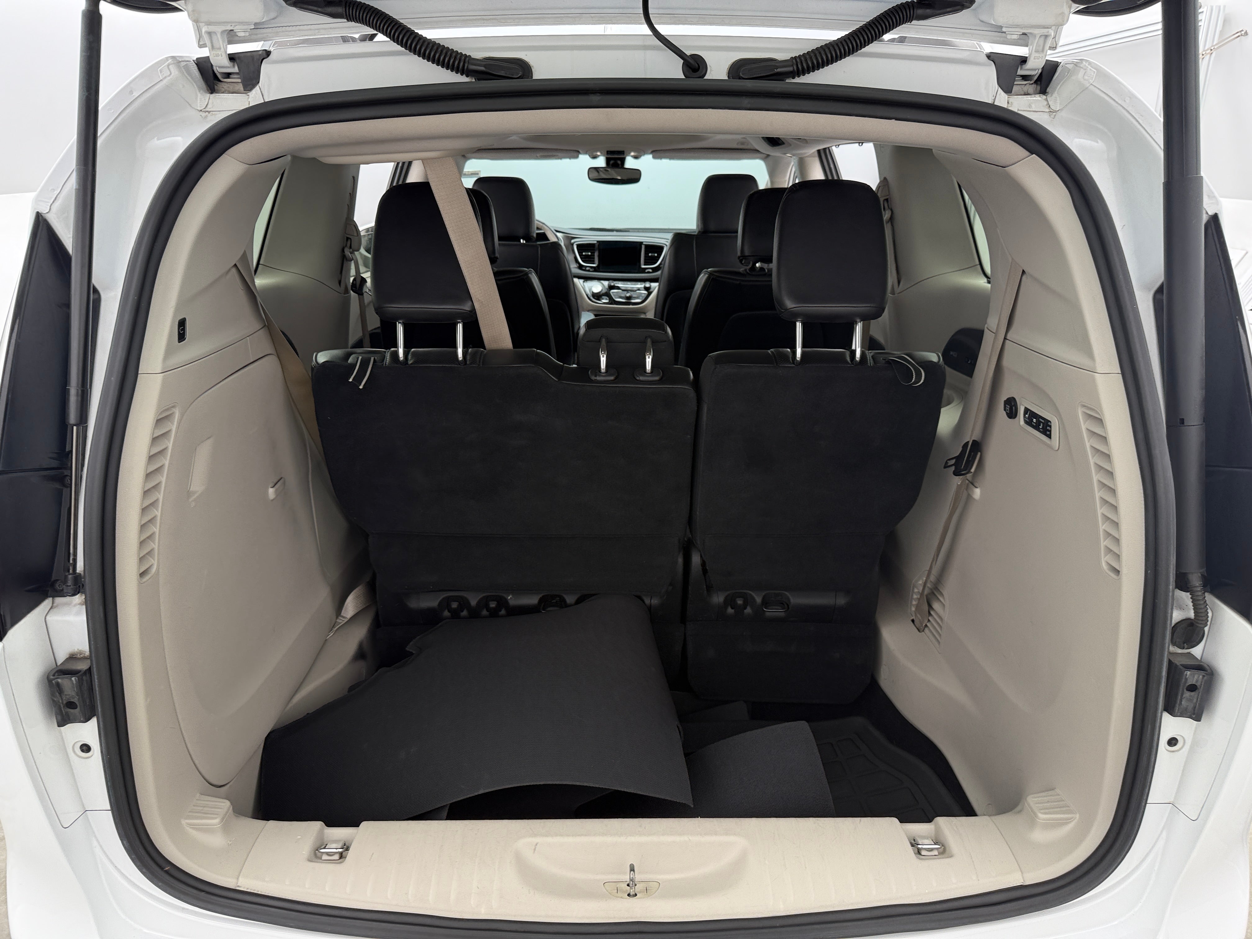 2018 Chrysler Pacifica Limited 6