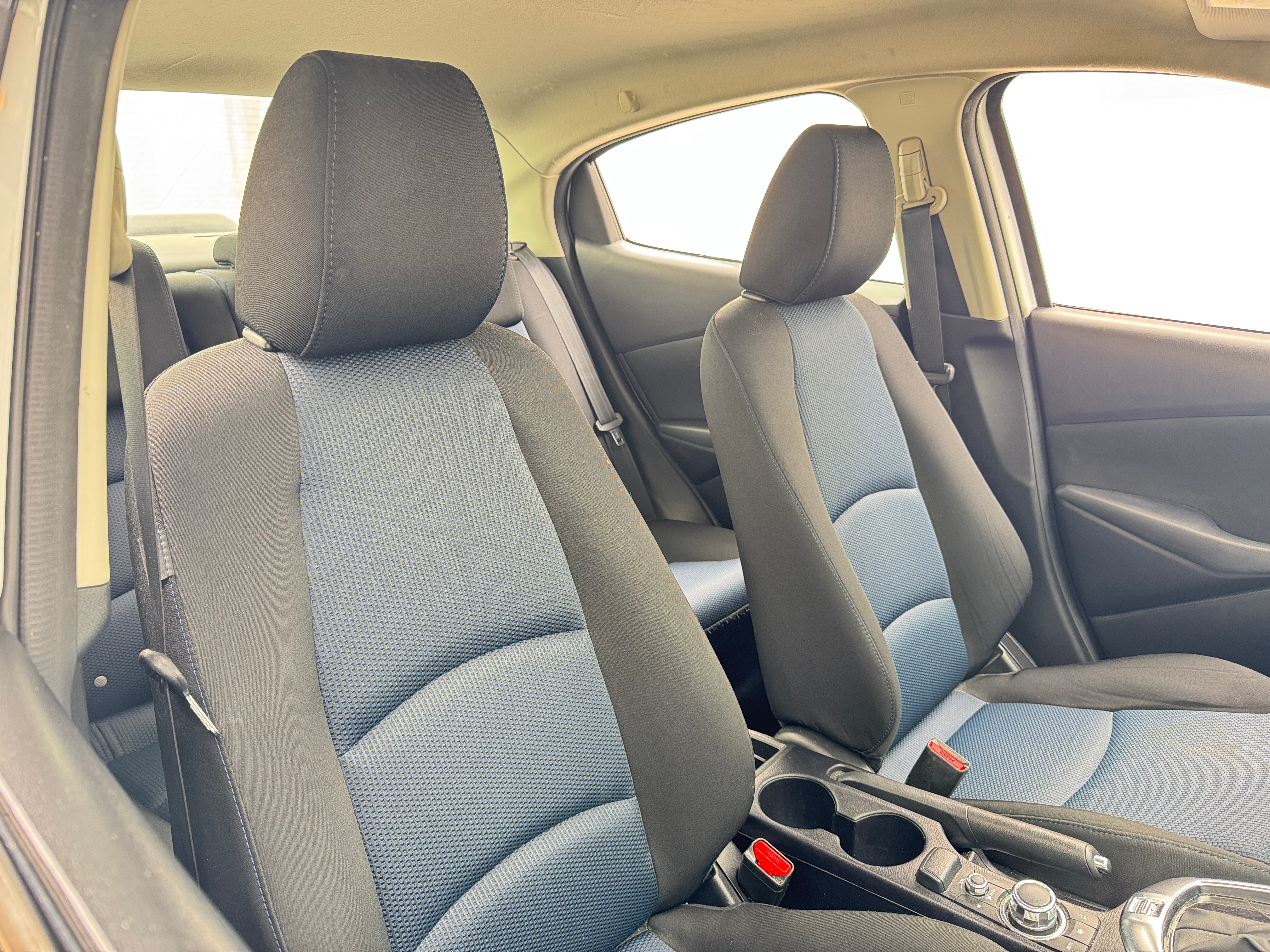 2019 Toyota Yaris LE 2