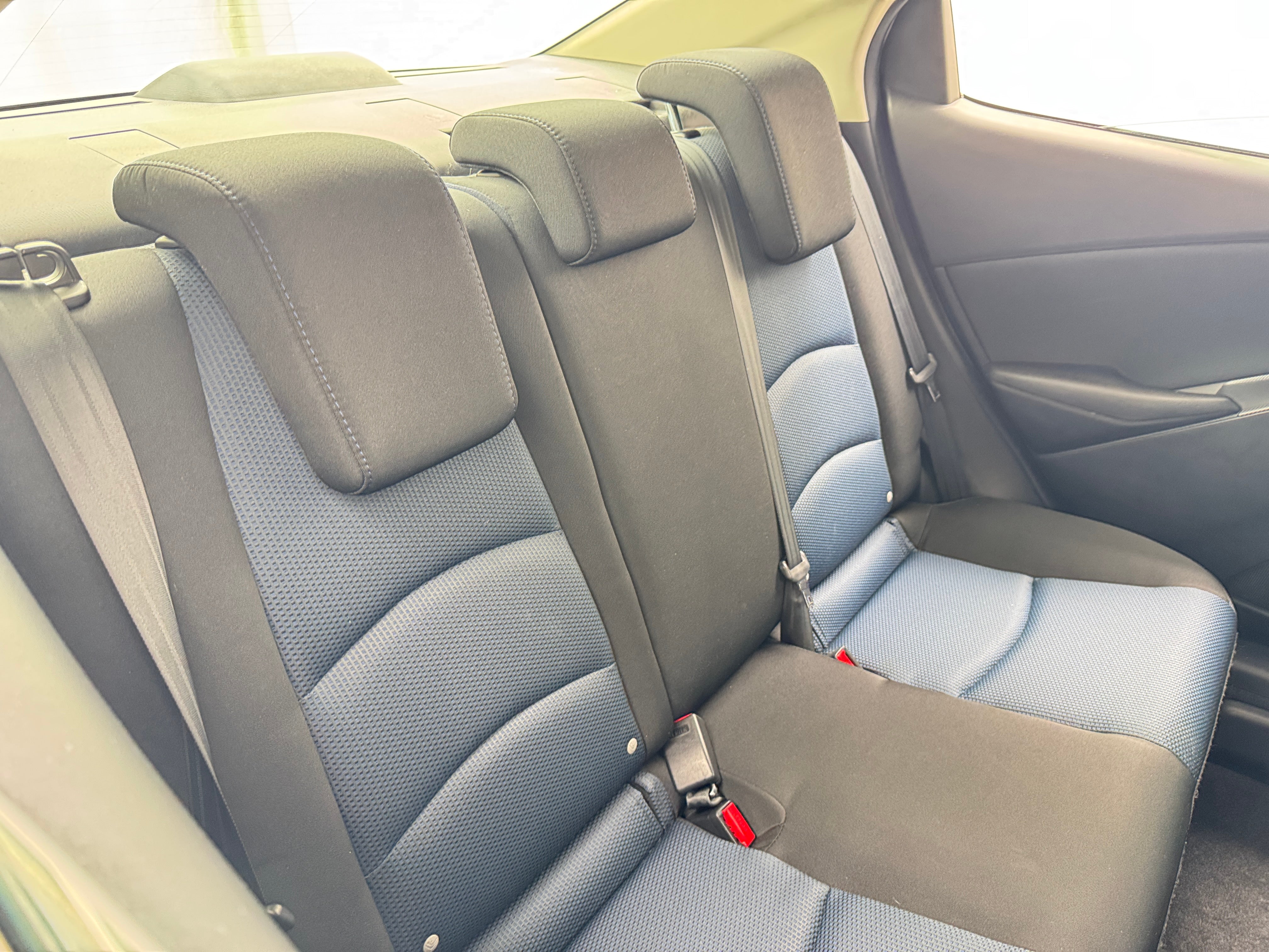 2019 Toyota Yaris LE 6