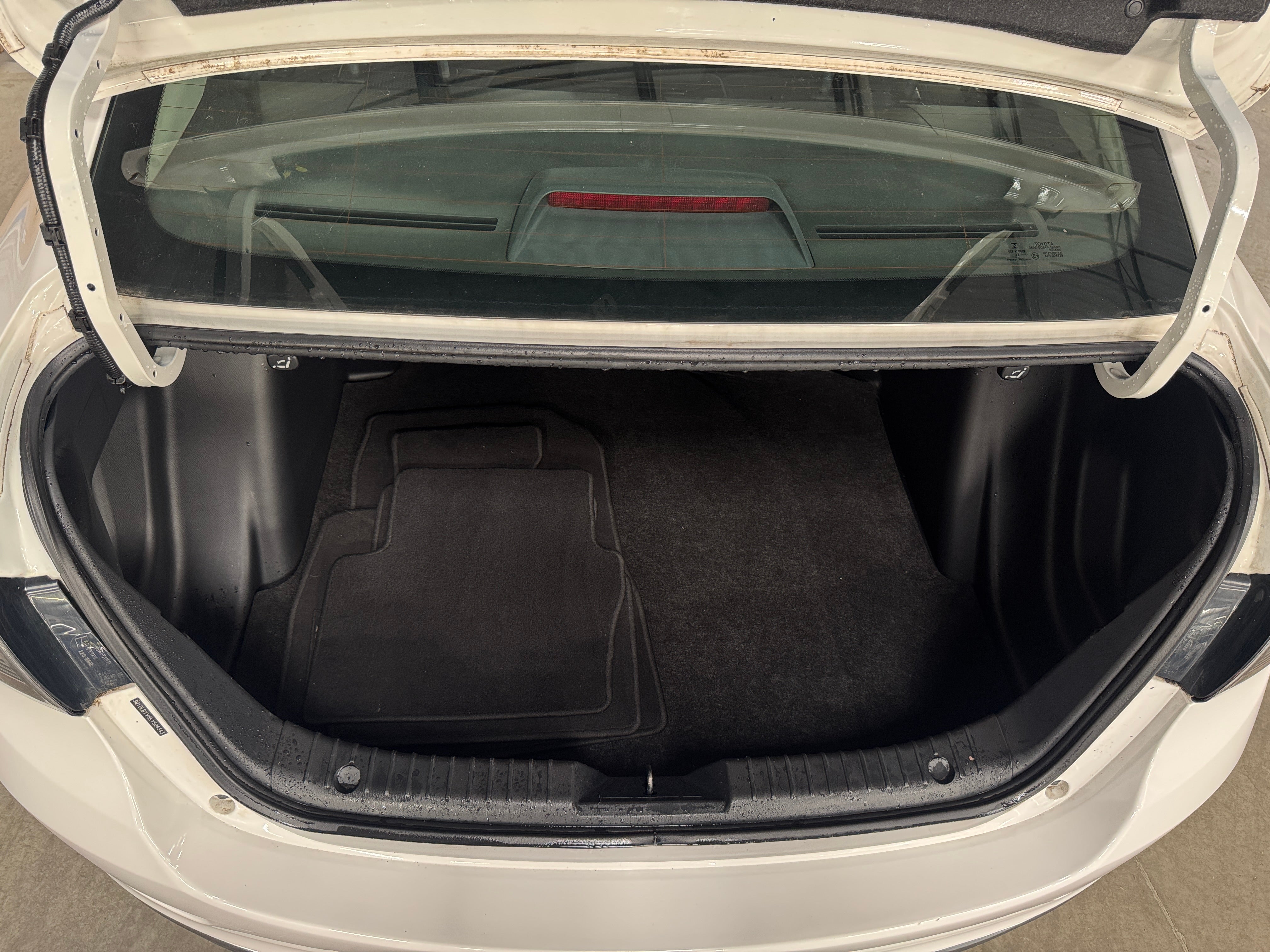 2019 Toyota Yaris LE 7