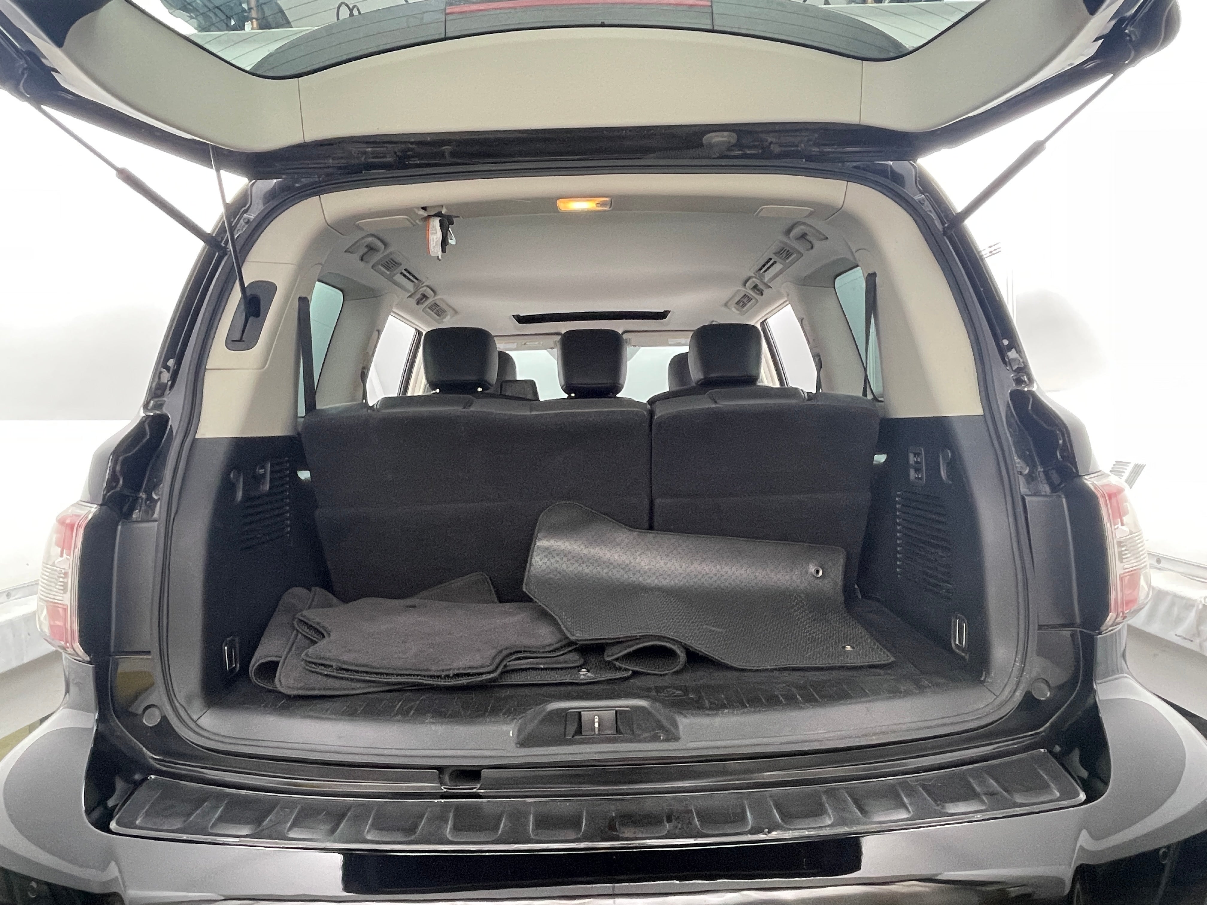 2018 Nissan Armada SL 6