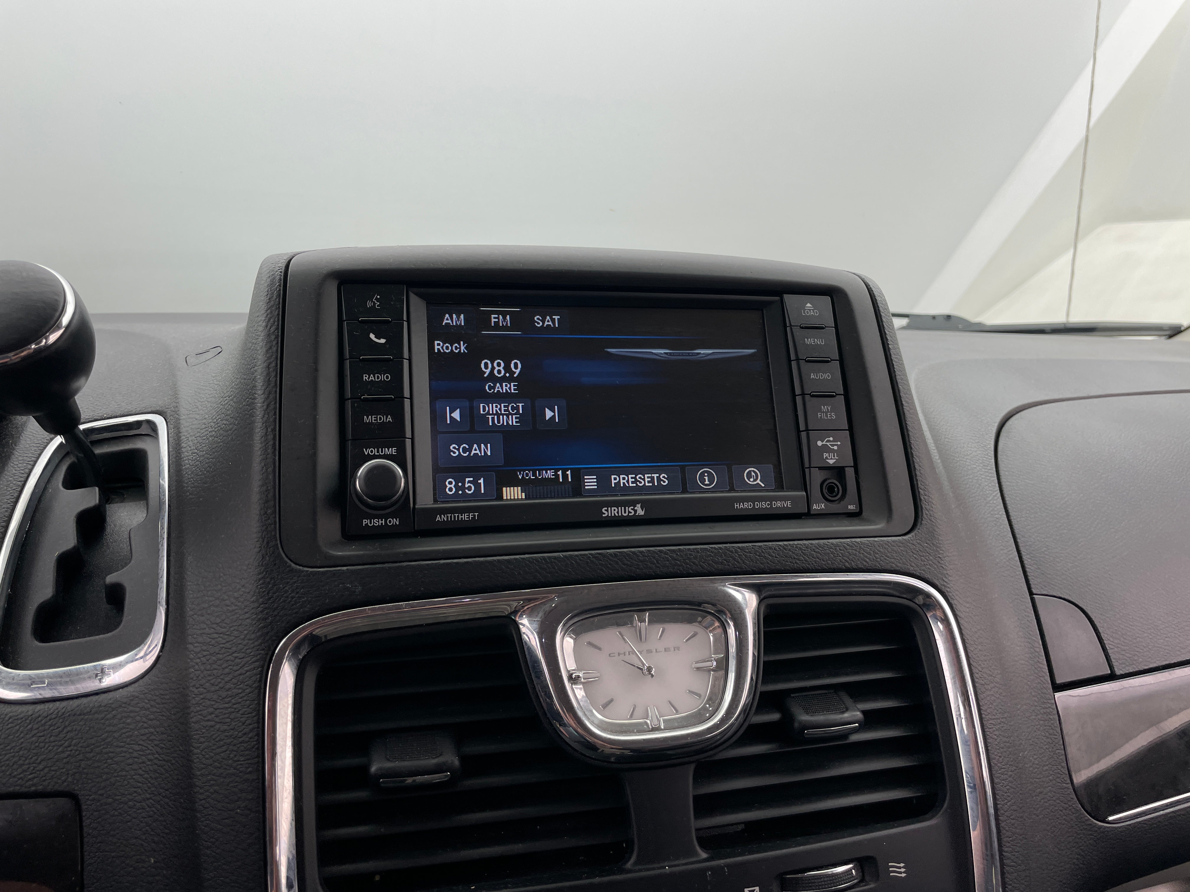 2016 Chrysler Town & Country Touring 3