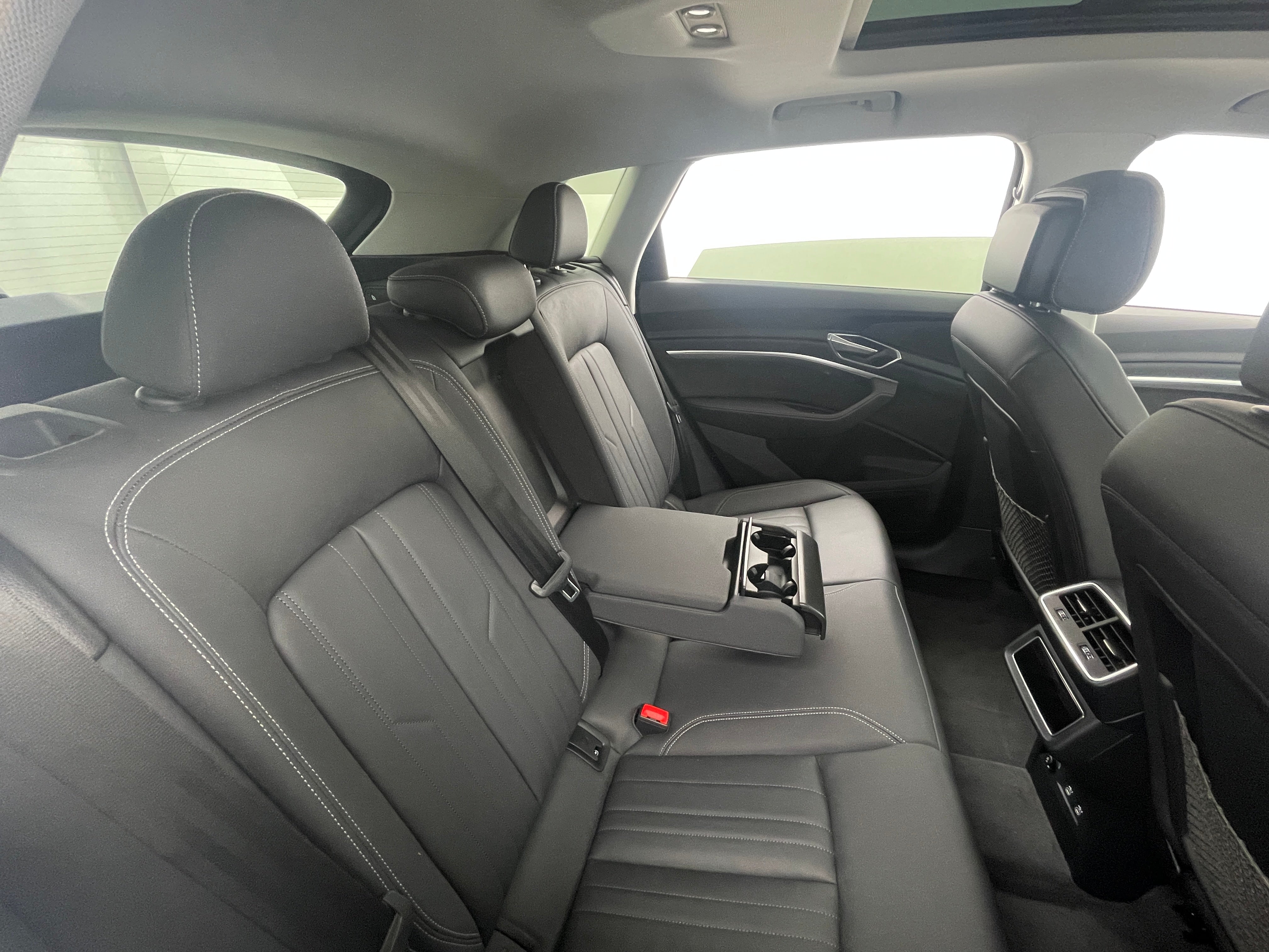 2021 Audi e-tron Premium 5