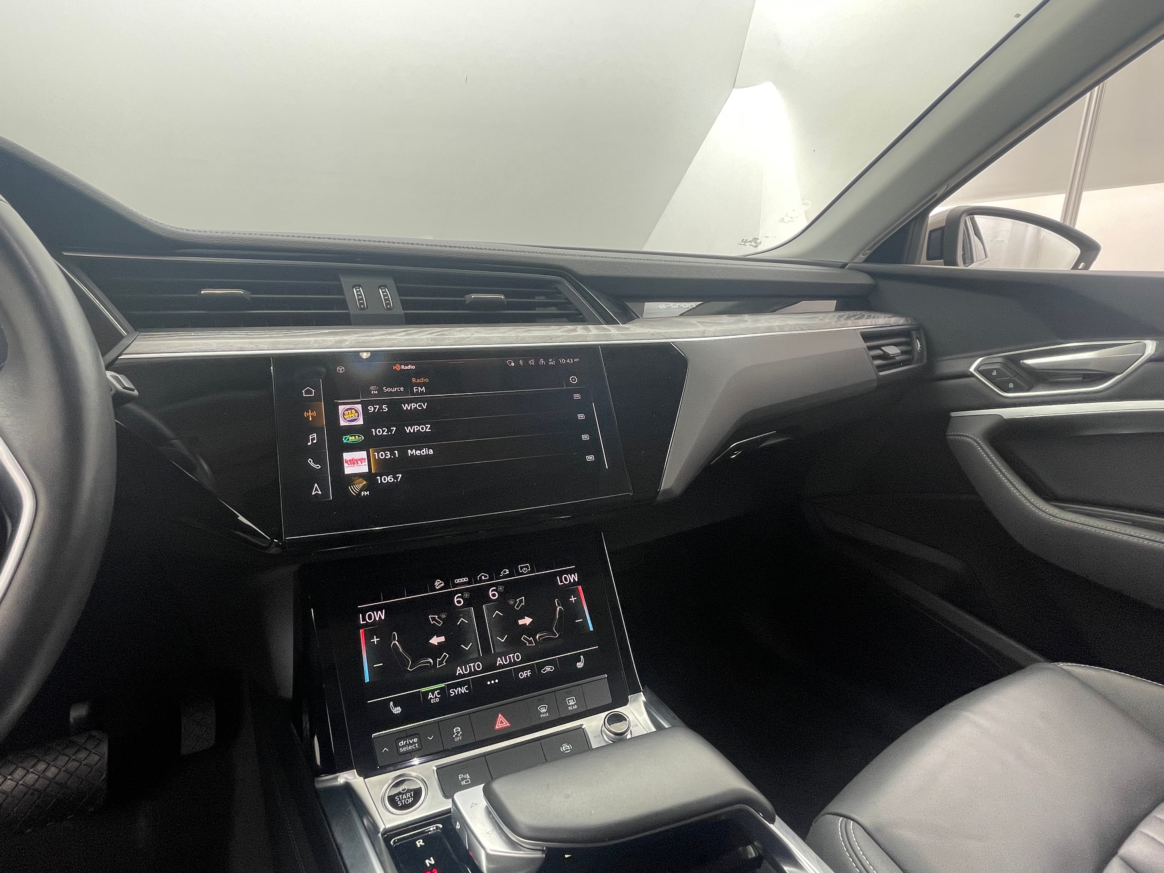 2021 Audi e-tron Premium 3