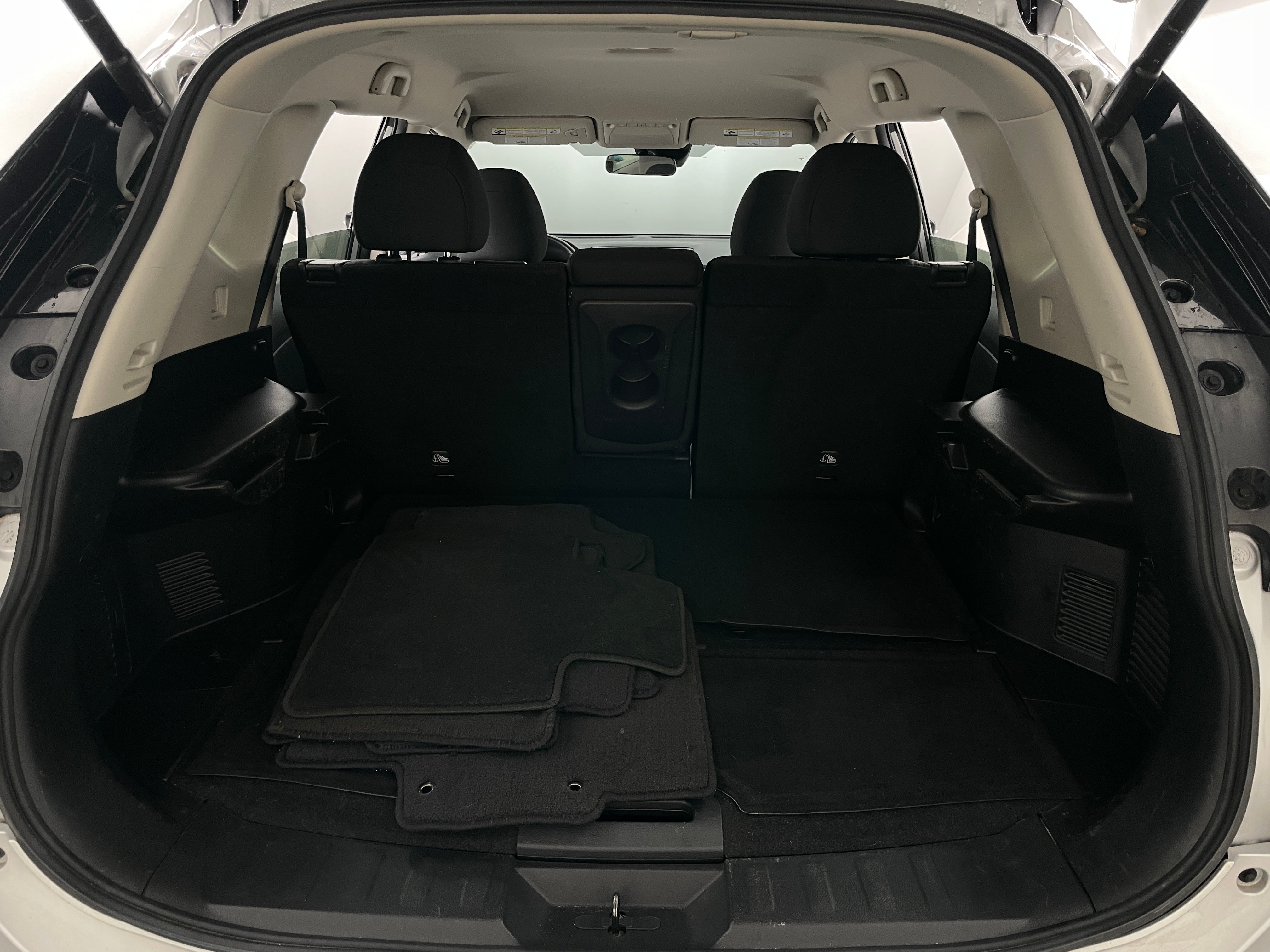 2019 Nissan Rogue SV 7