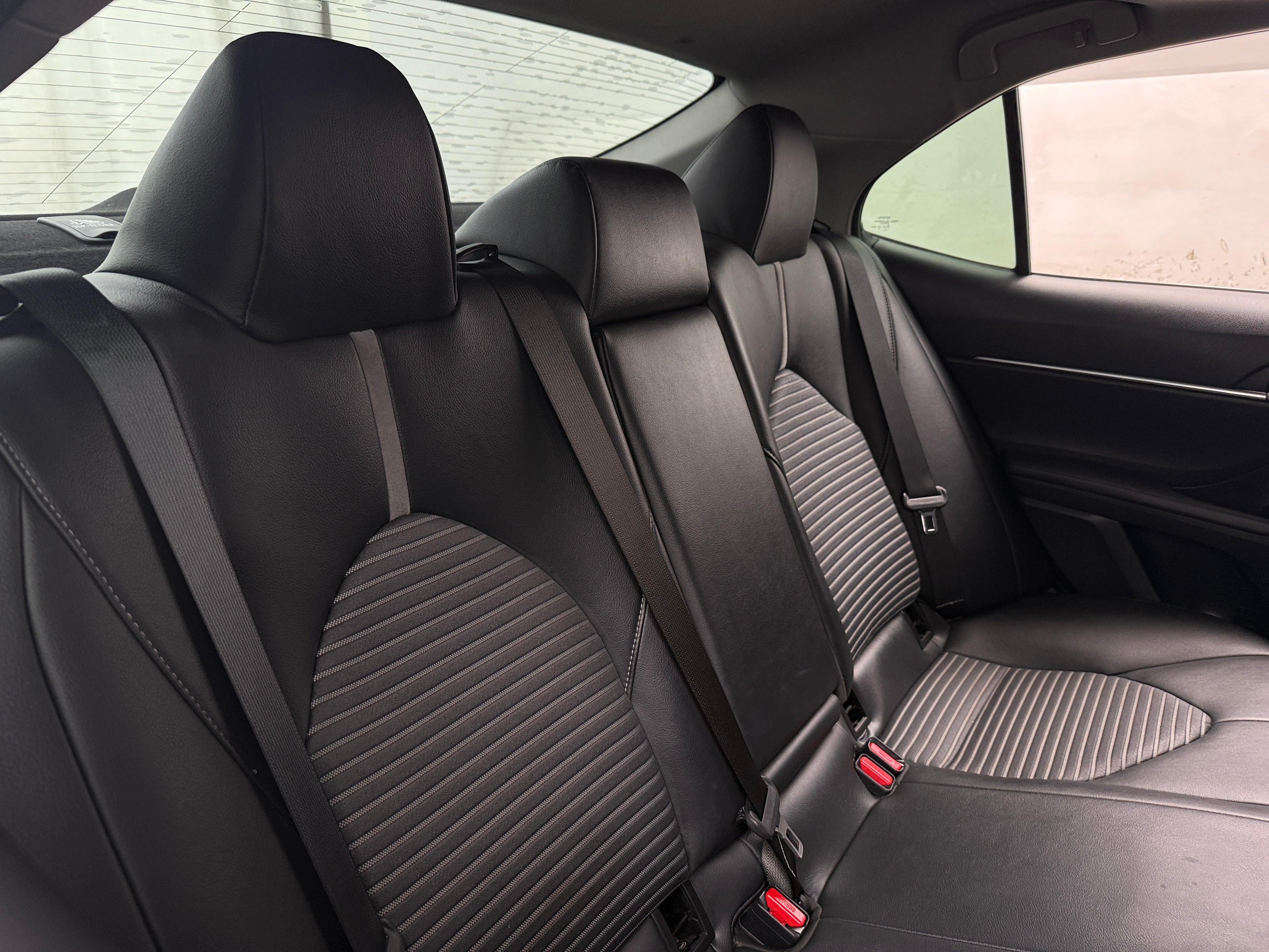 2018 Toyota Camry SE 6