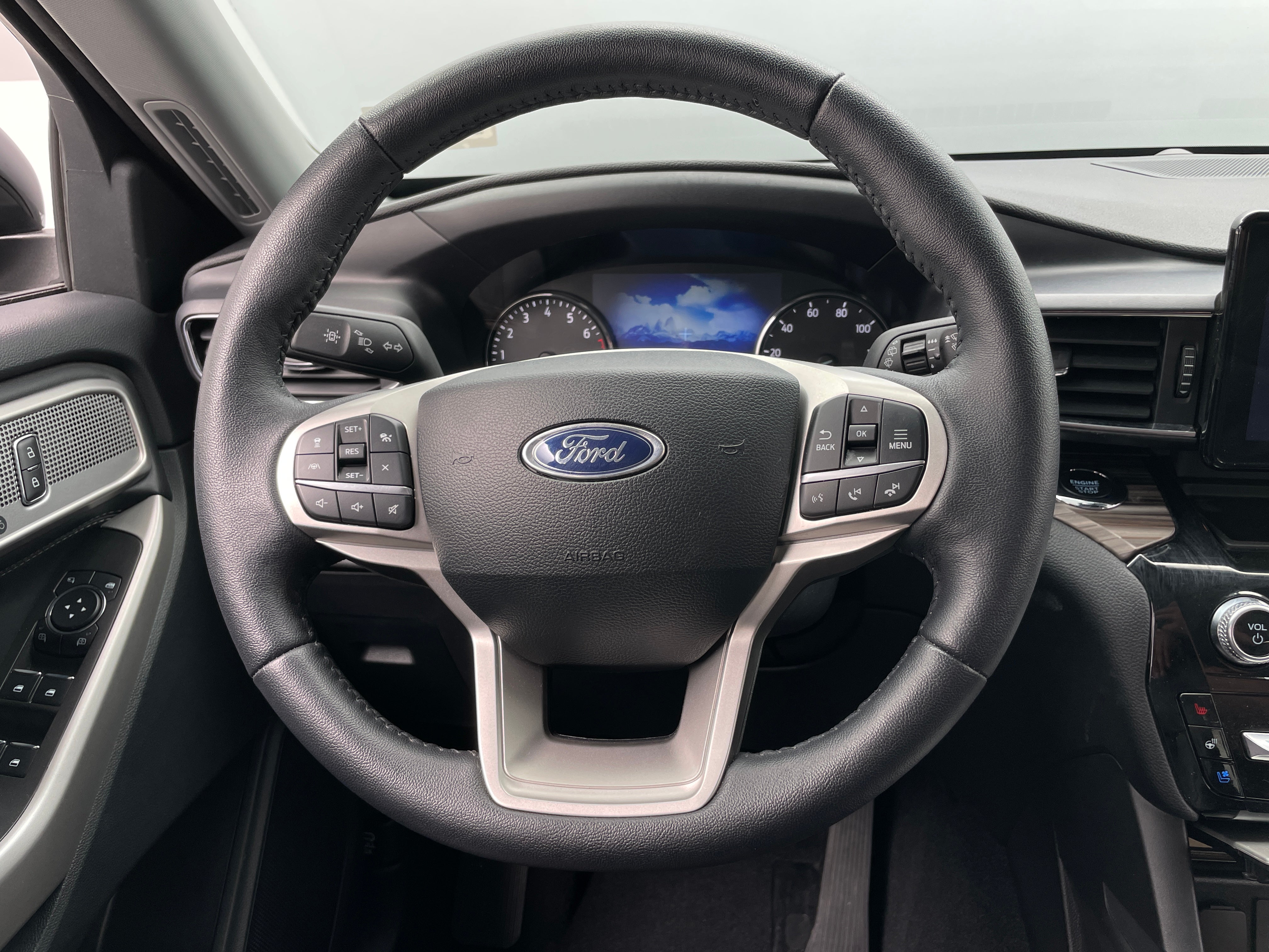 2024 Ford Explorer Limited 4