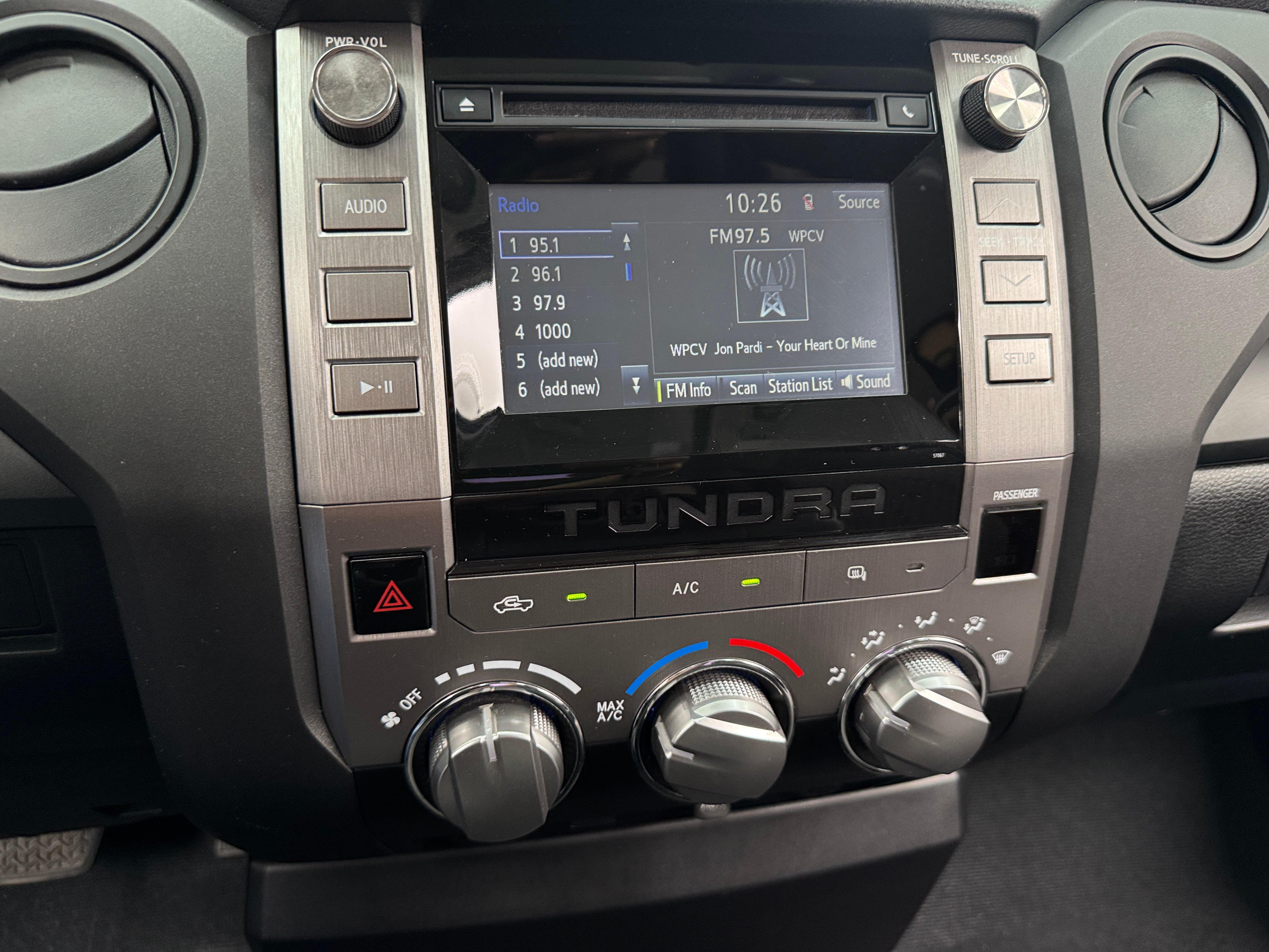 2015 Toyota Tundra SR 4