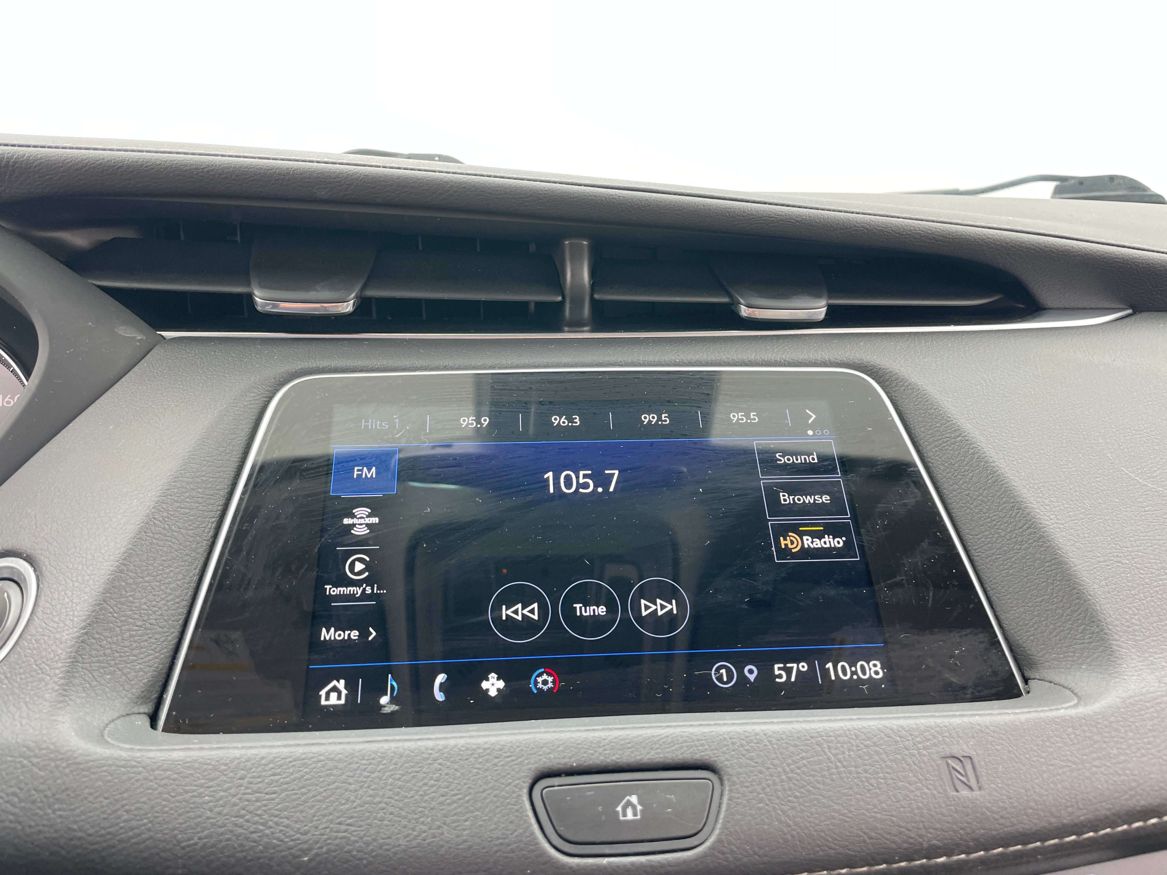 2021 Cadillac XT4 Premium Luxury 3