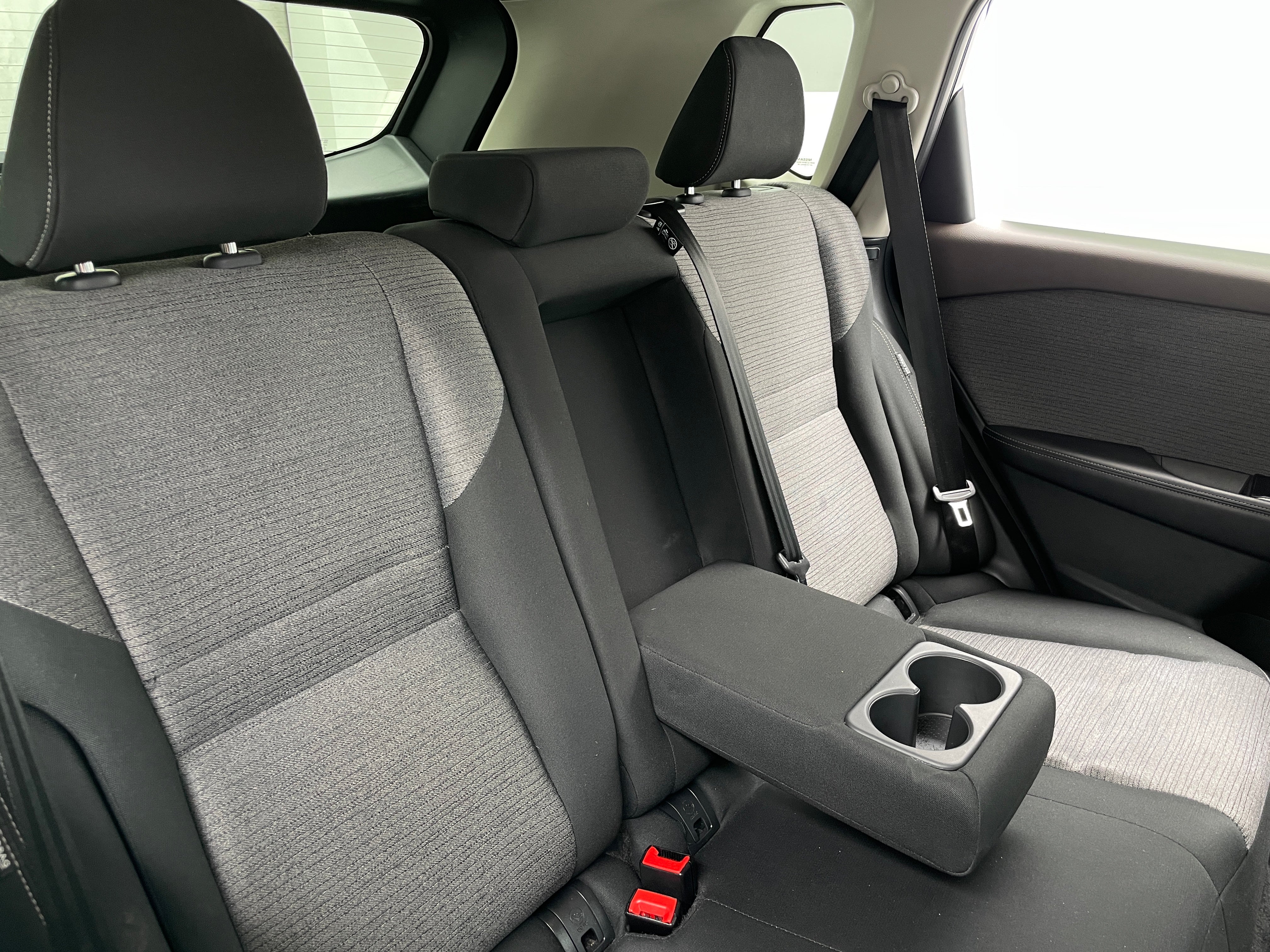 2023 Nissan Rogue SV 6