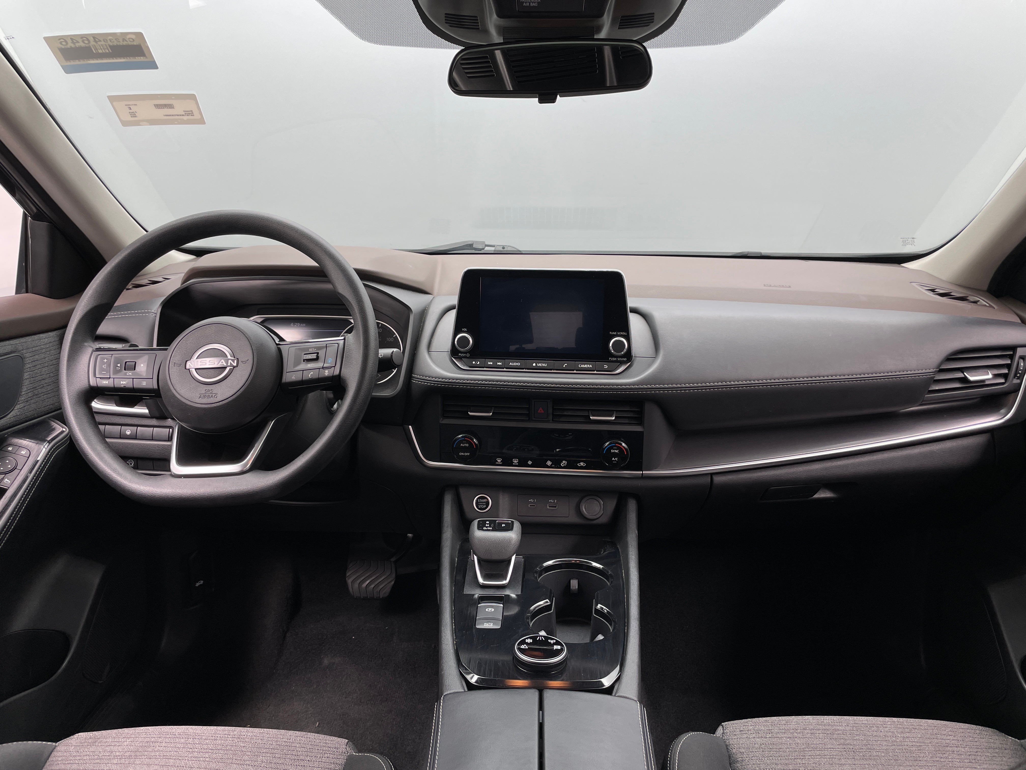 2023 Nissan Rogue SV 3