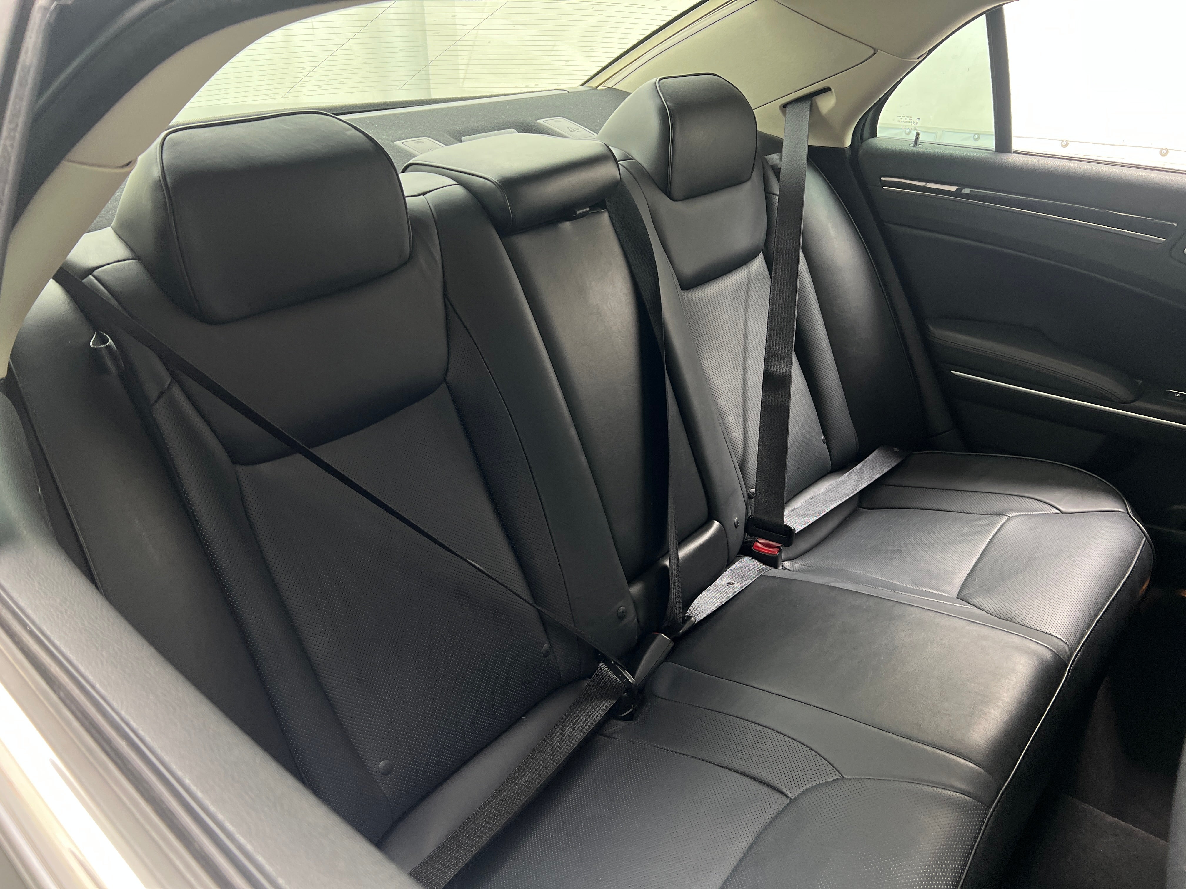 2017 Chrysler 300 C 5