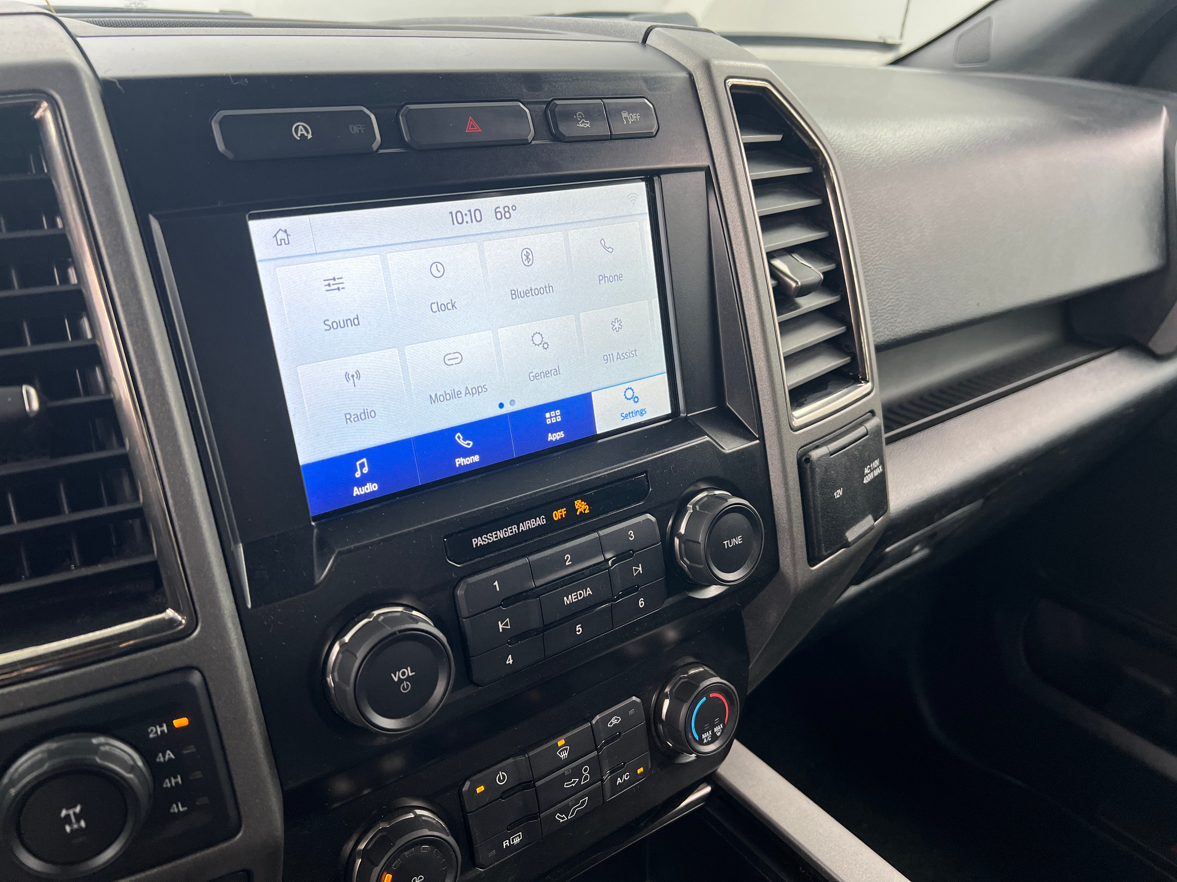 2019 Ford Econoline E-150 4