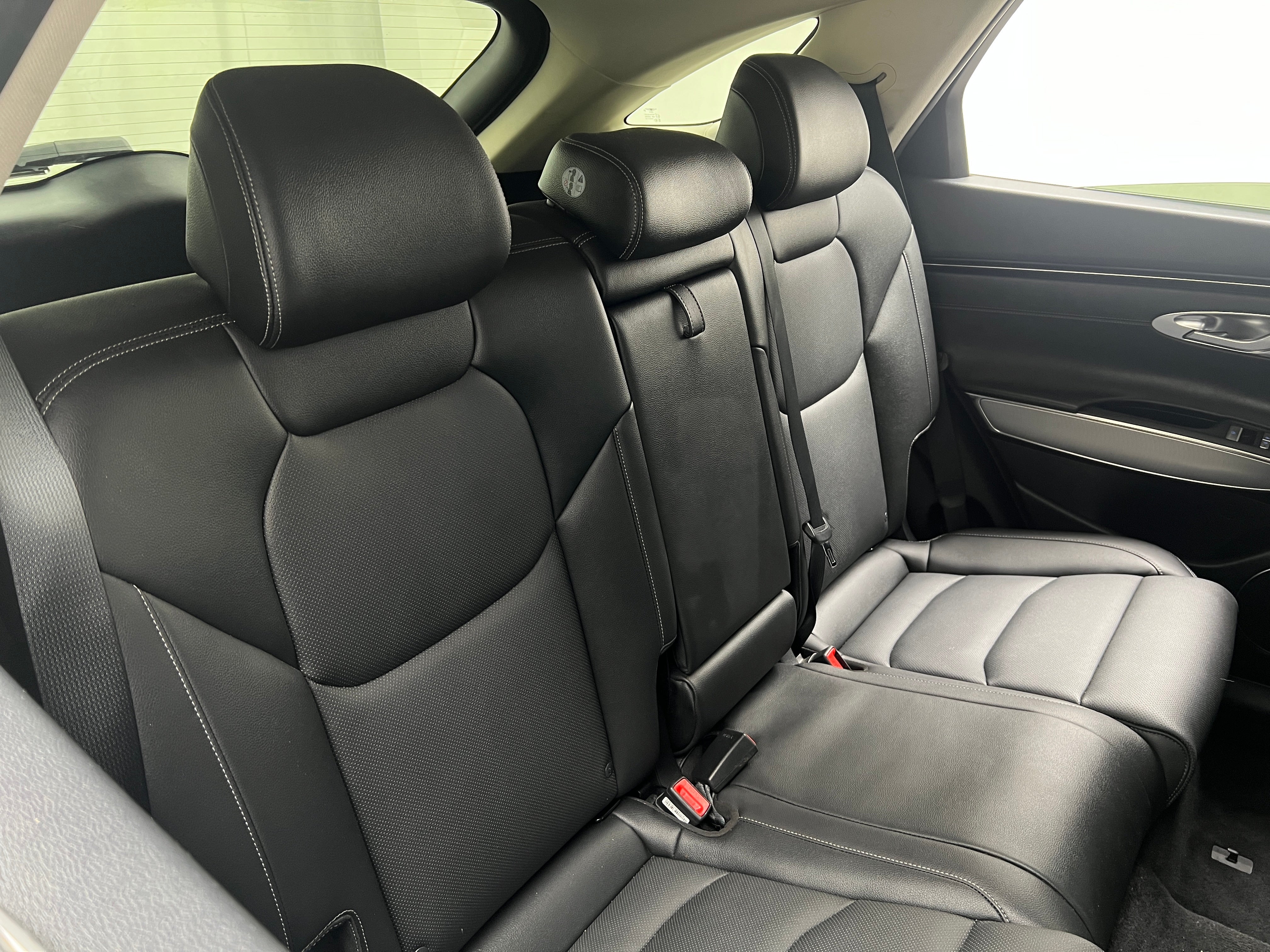2022 Genesis GV70 Standard 5