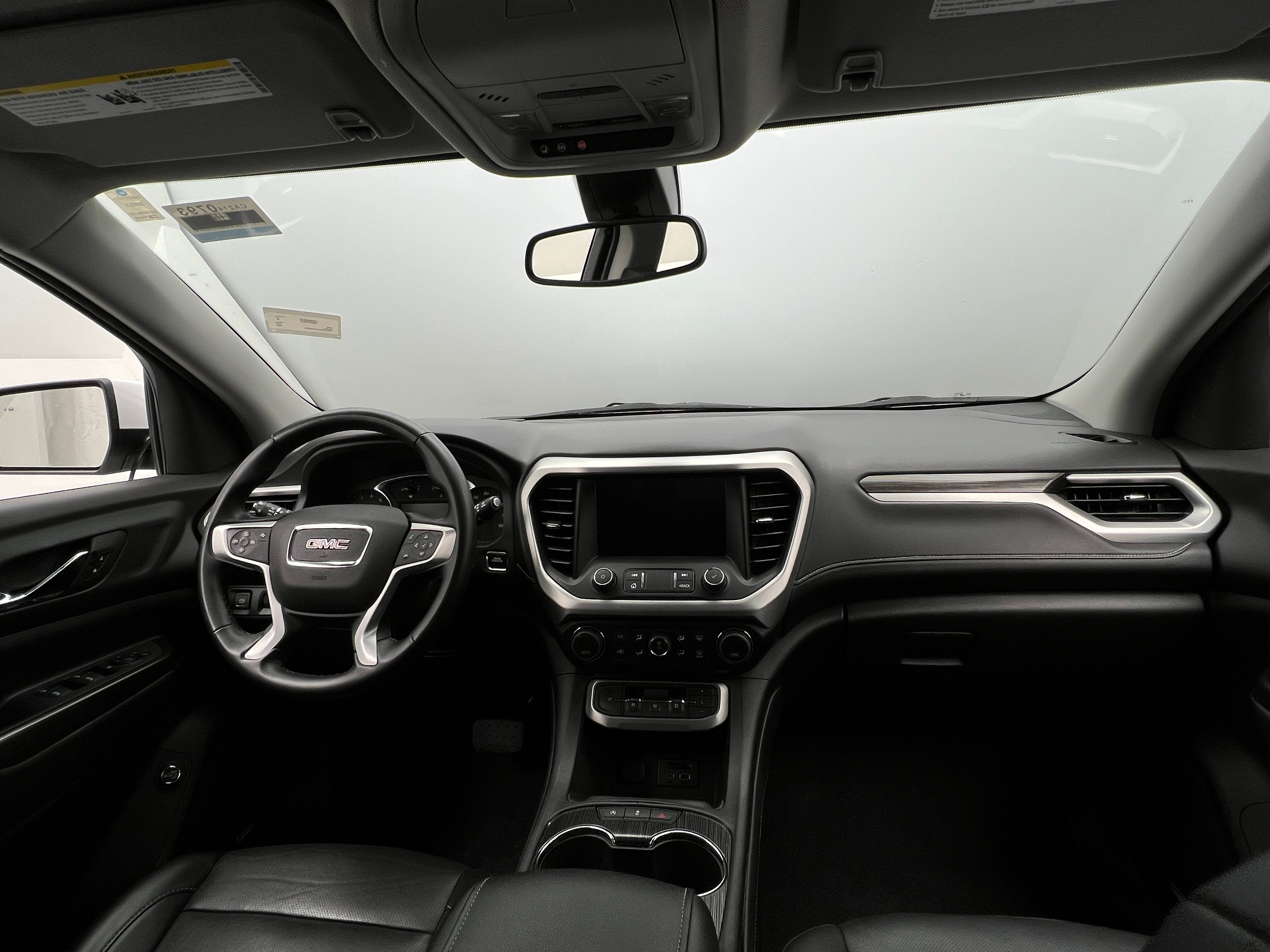2023 GMC Acadia SLT 2
