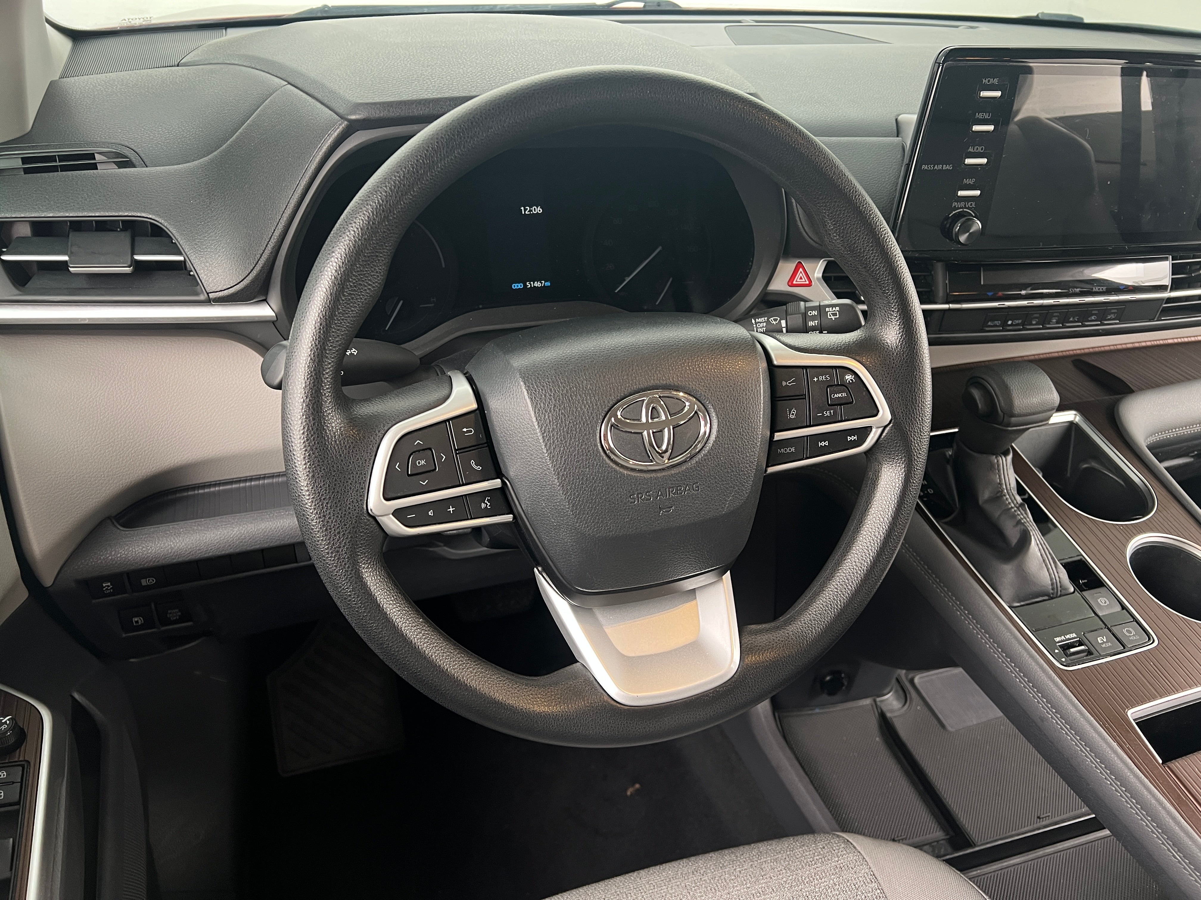 2022 Toyota Sienna LE 5