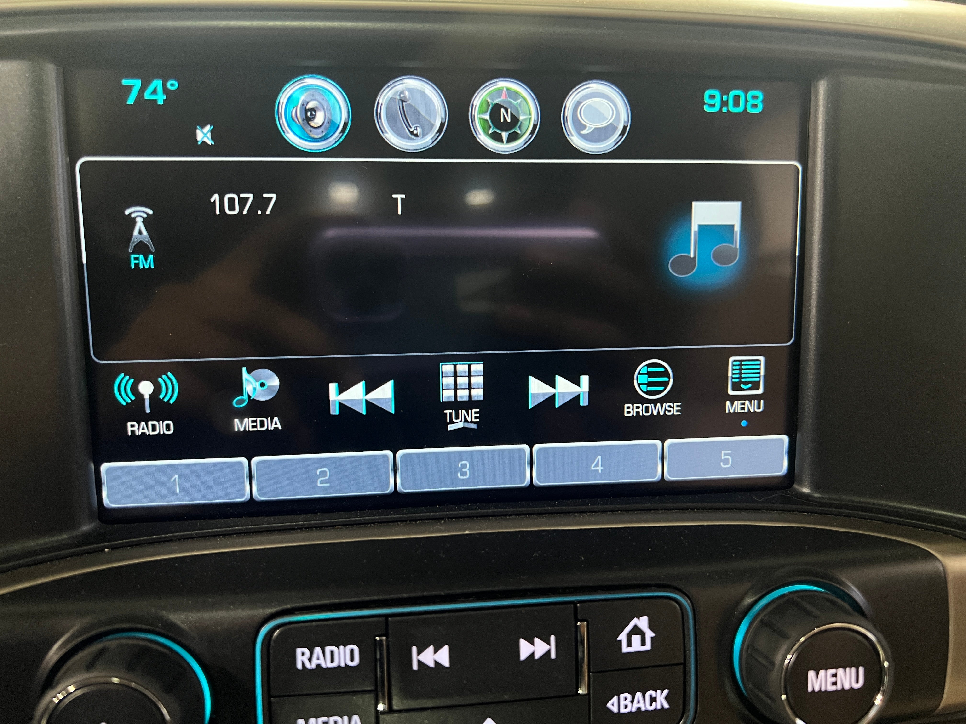 2017 GMC Sierra 2500 Denali 3