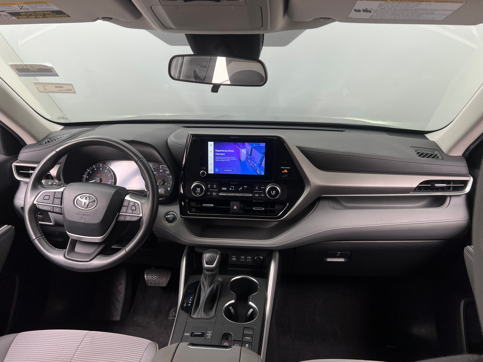 Thumbnail: 2023 Toyota Highlander - 3