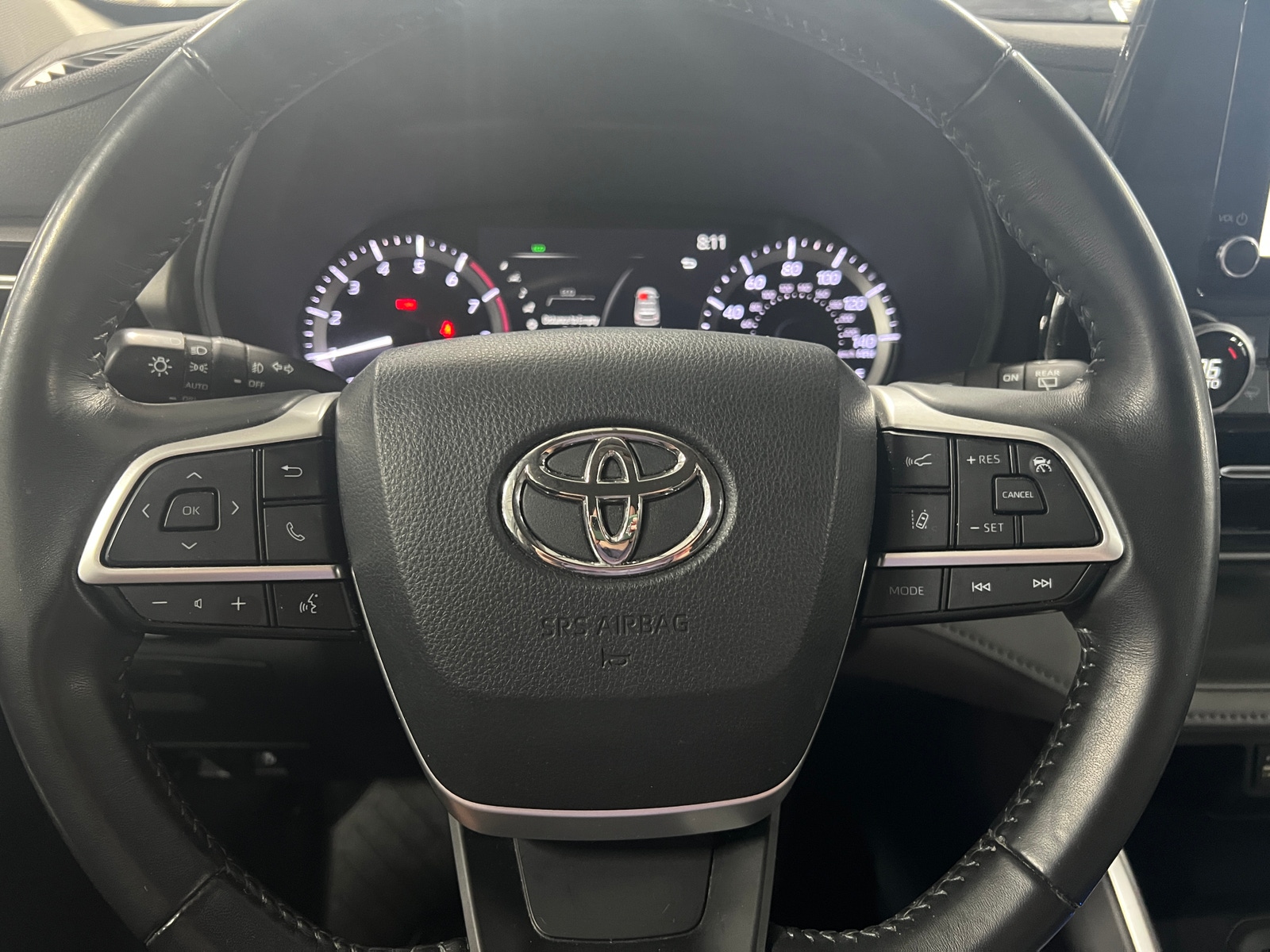 Thumbnail: 2023 Toyota Highlander - 5