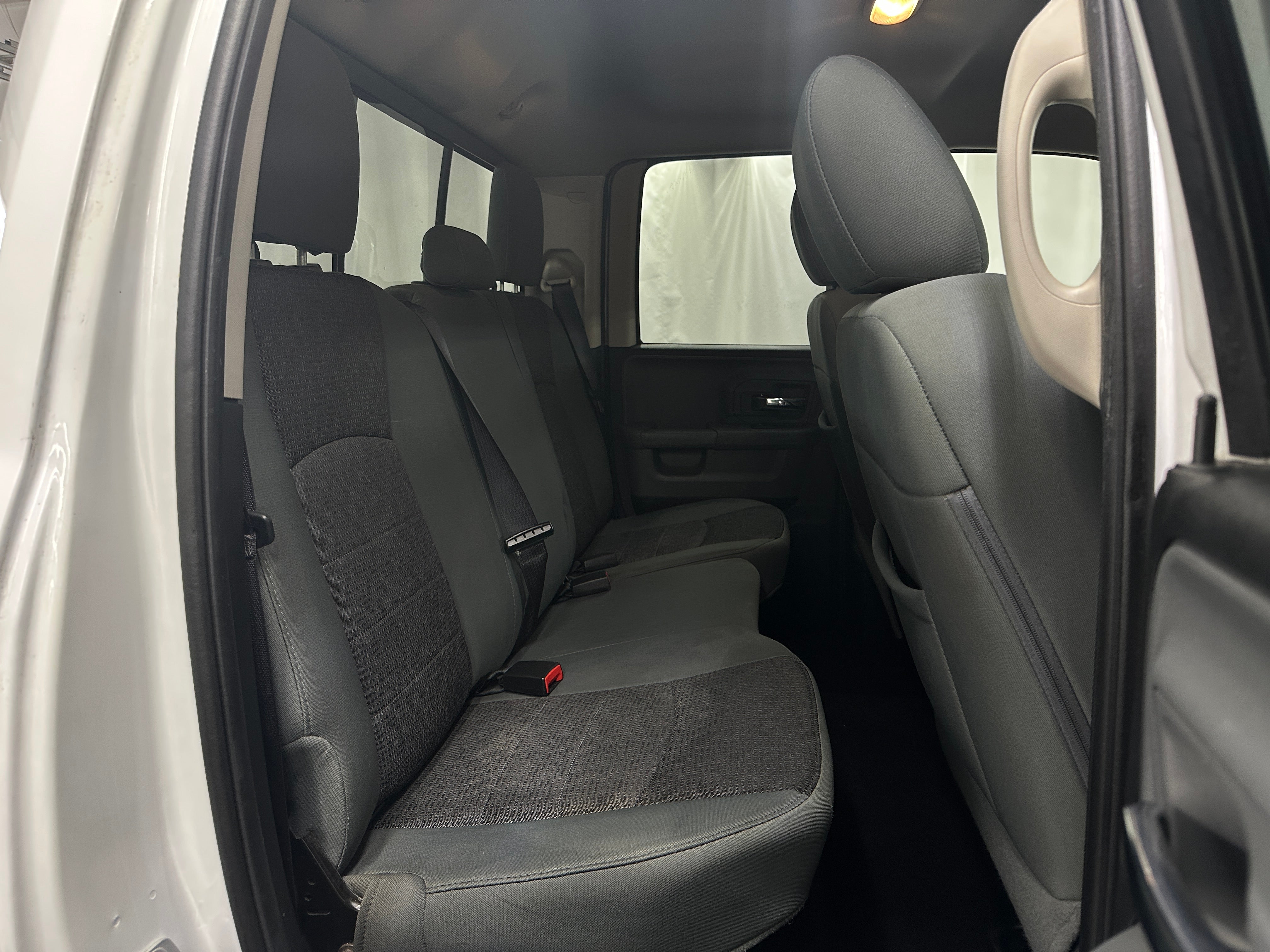 2016 RAM 1500 SLT 6
