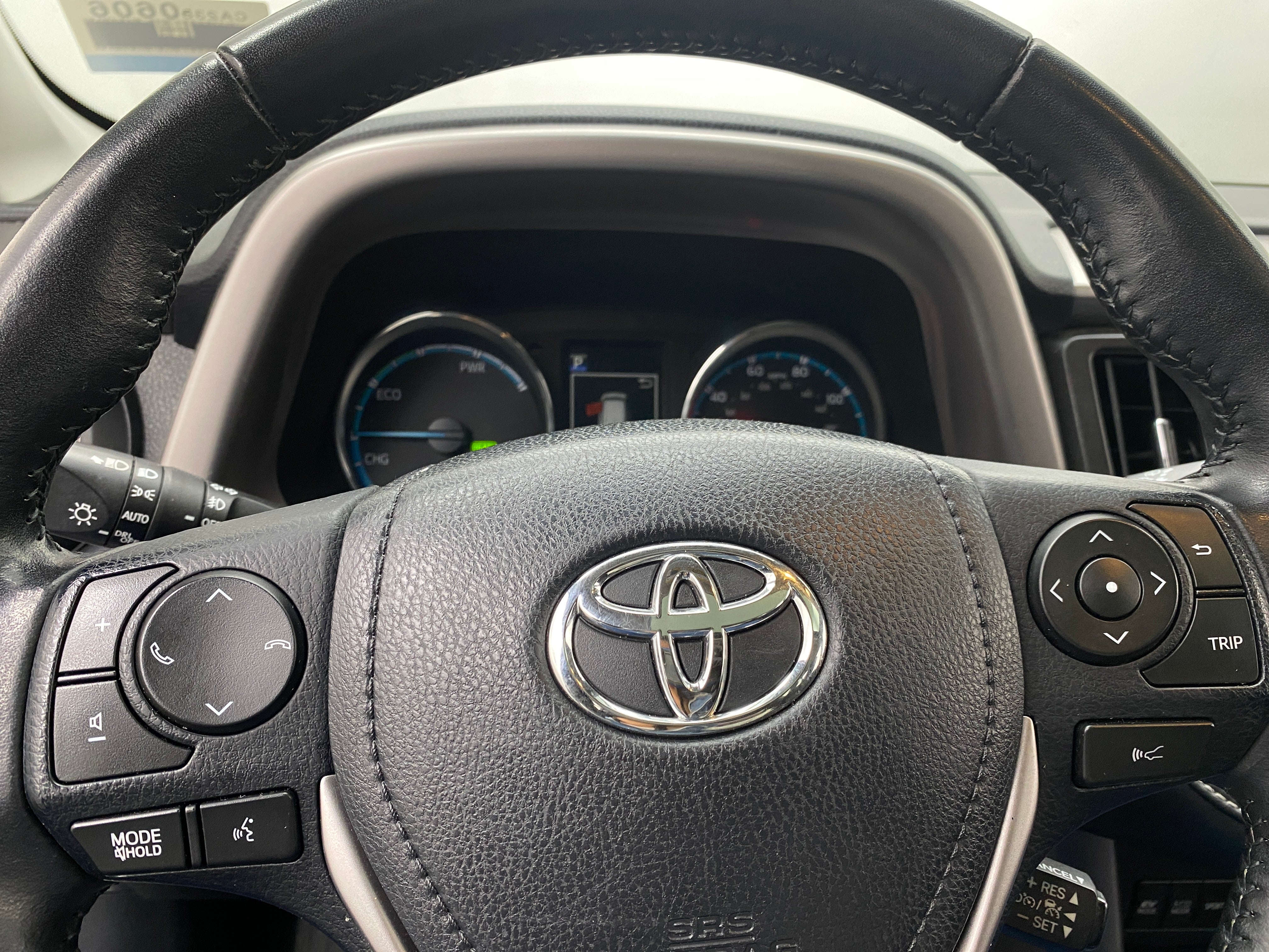 2018 Toyota RAV4 XLE 5