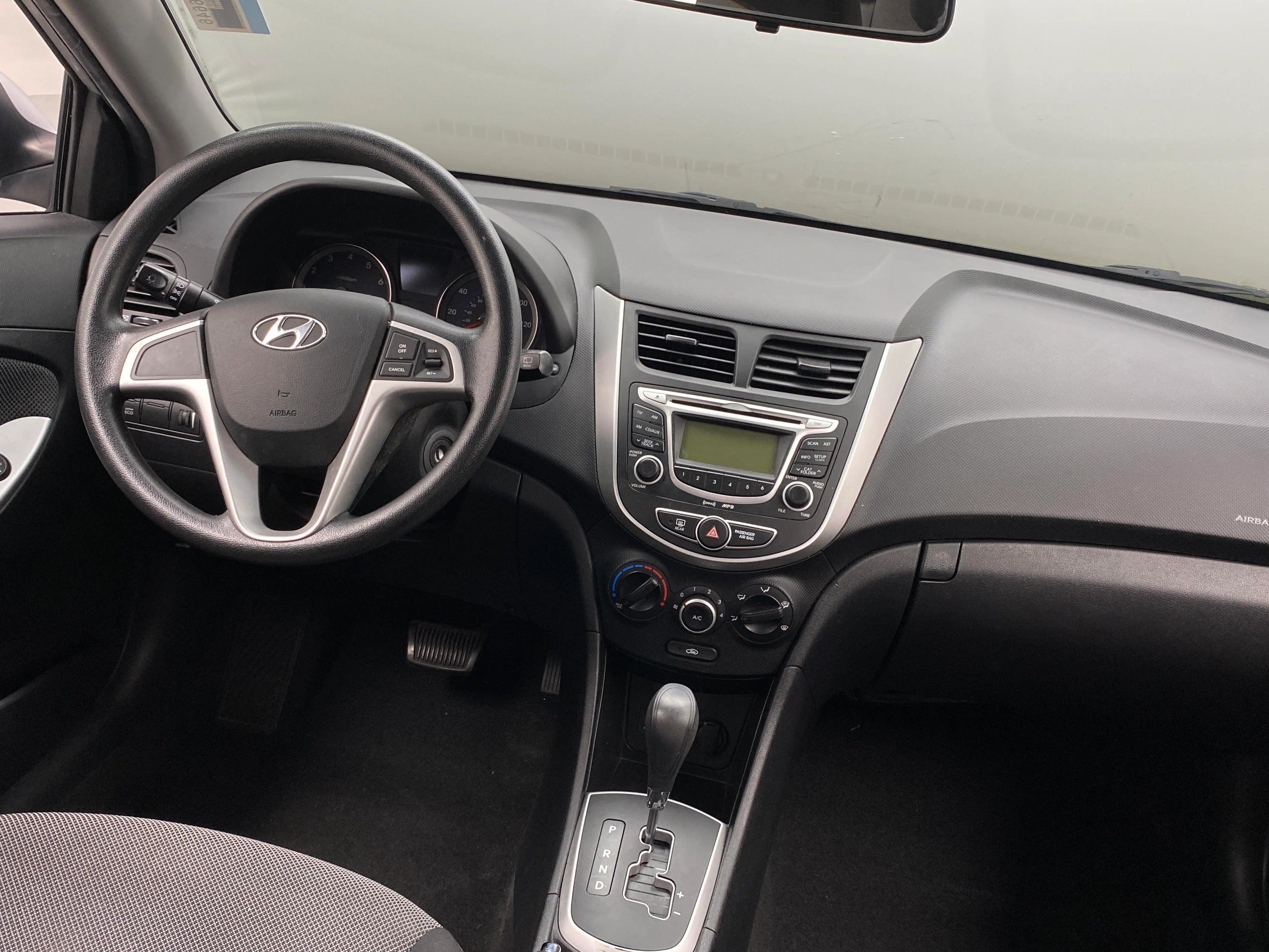 2013 Hyundai Accent GS 3