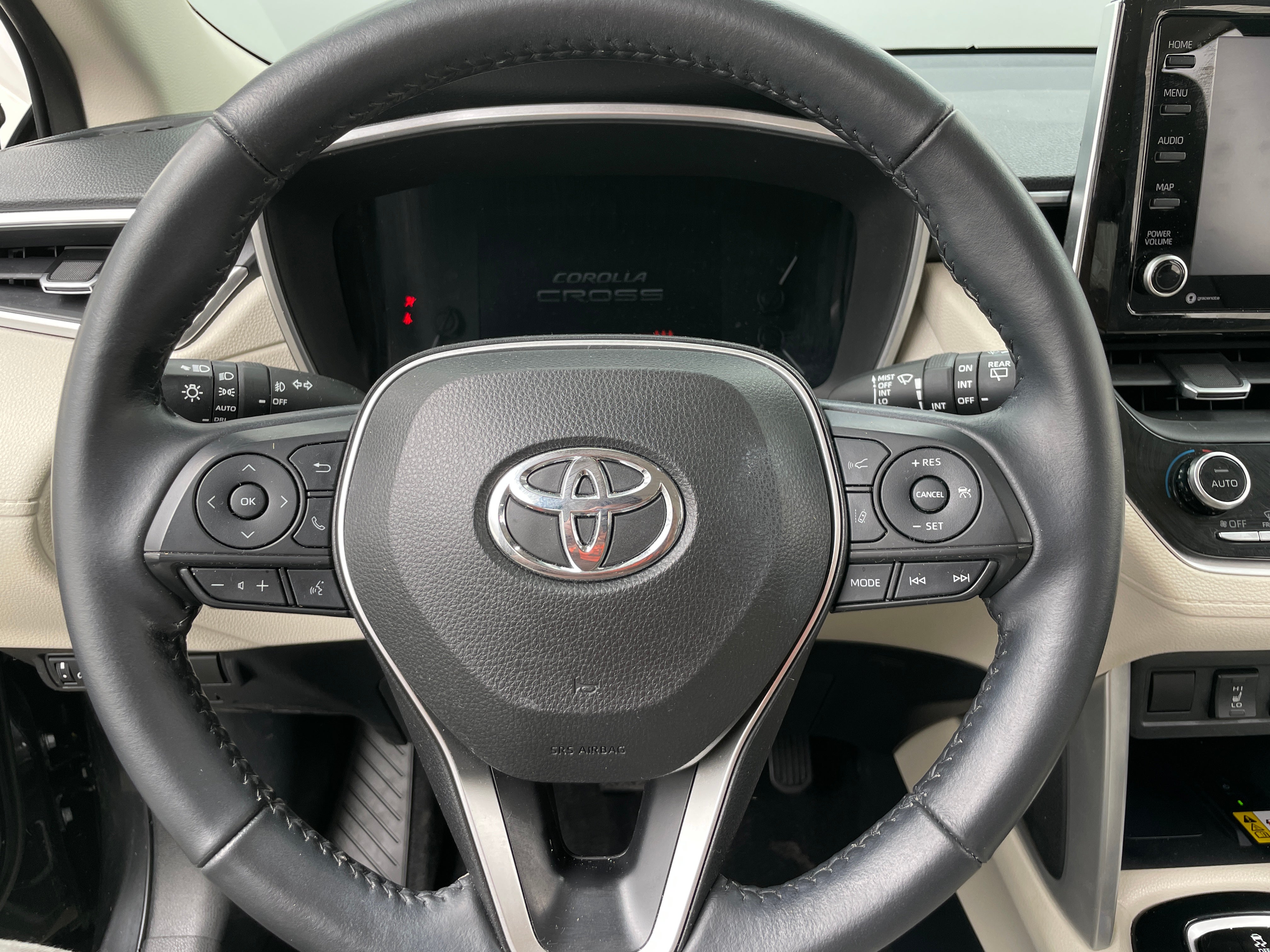 2022 Toyota Corolla Cross XLE 4
