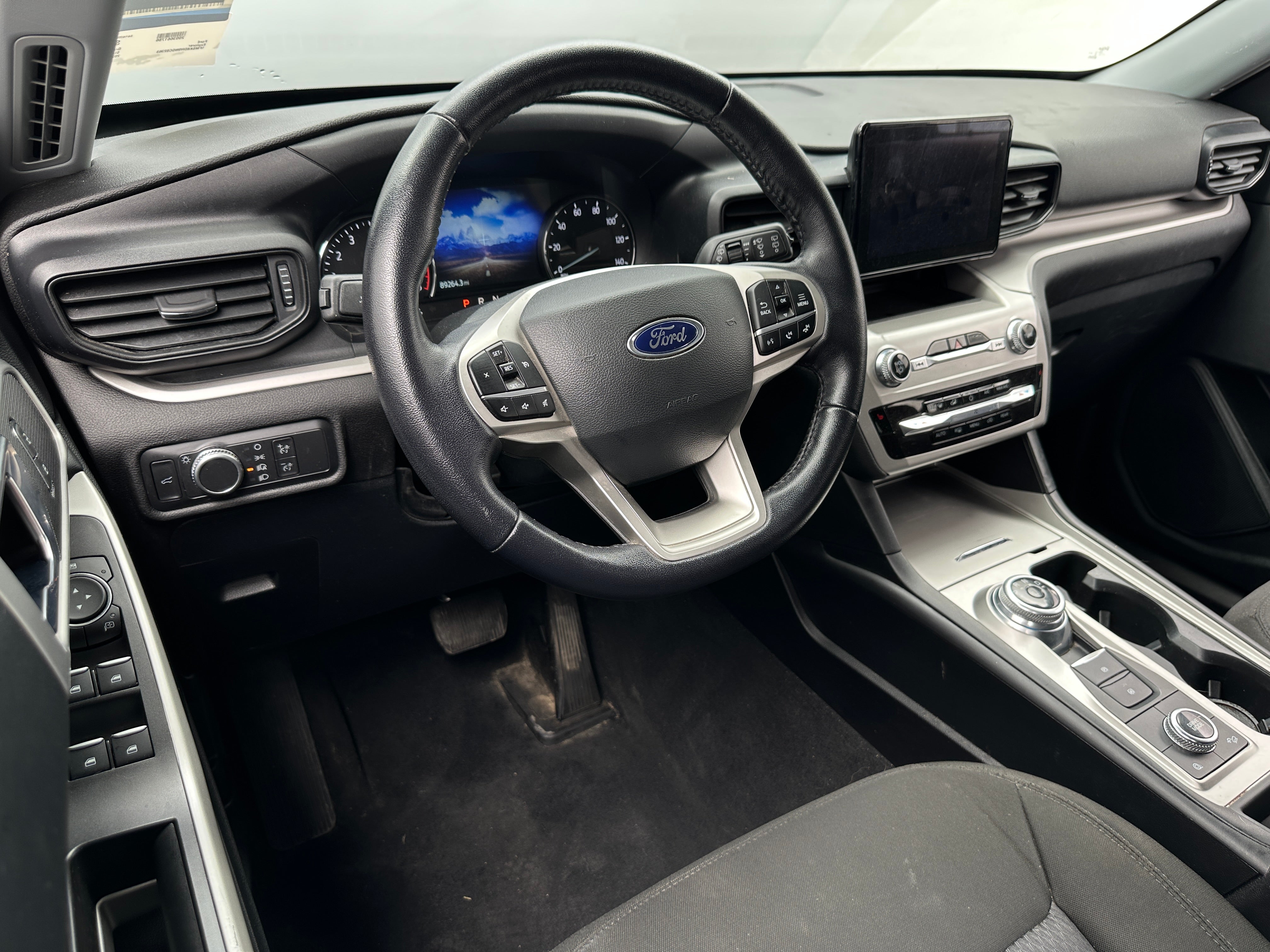 2022 Ford Explorer XLT 3
