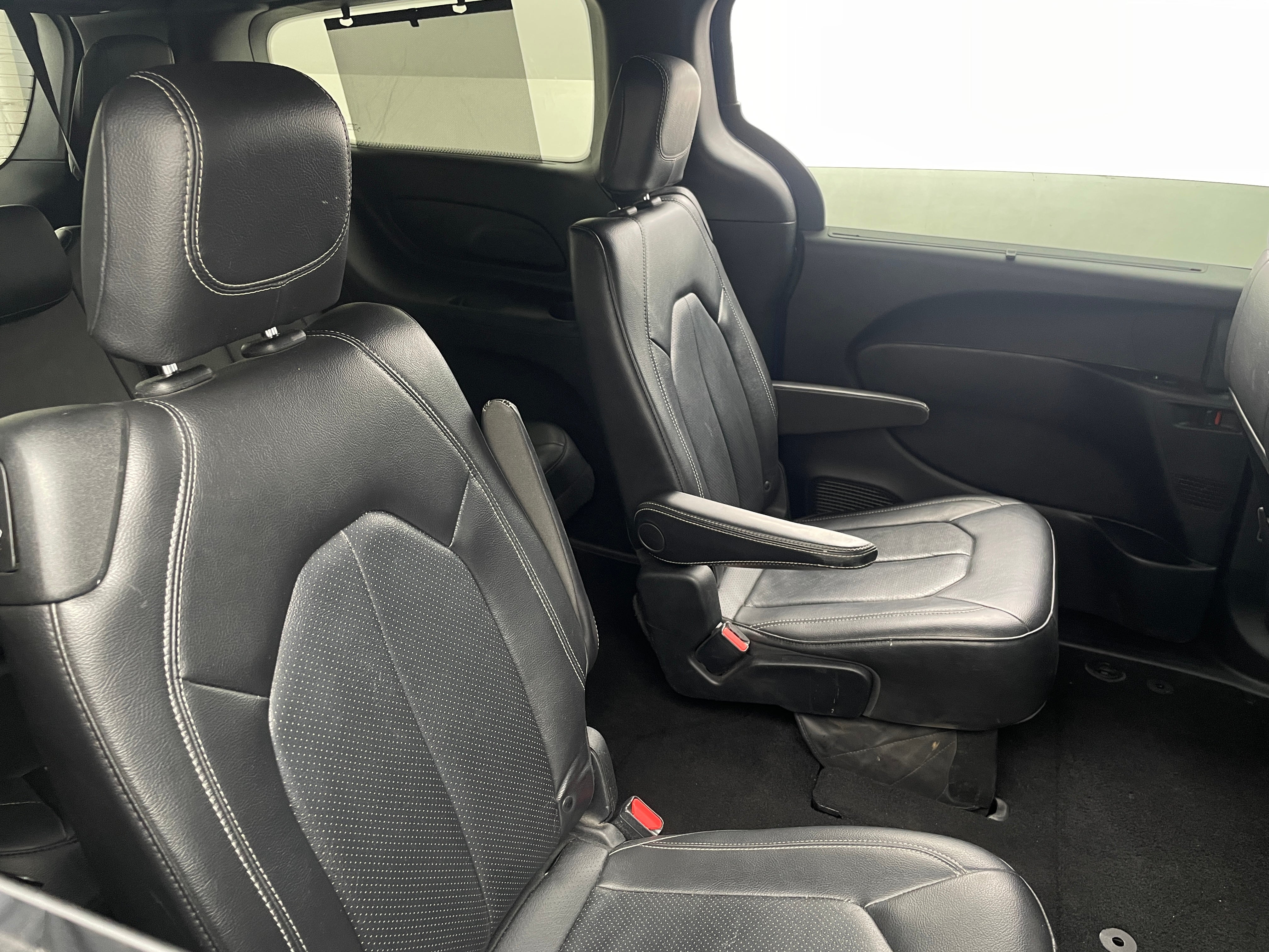 2019 Chrysler Pacifica Touring L 5