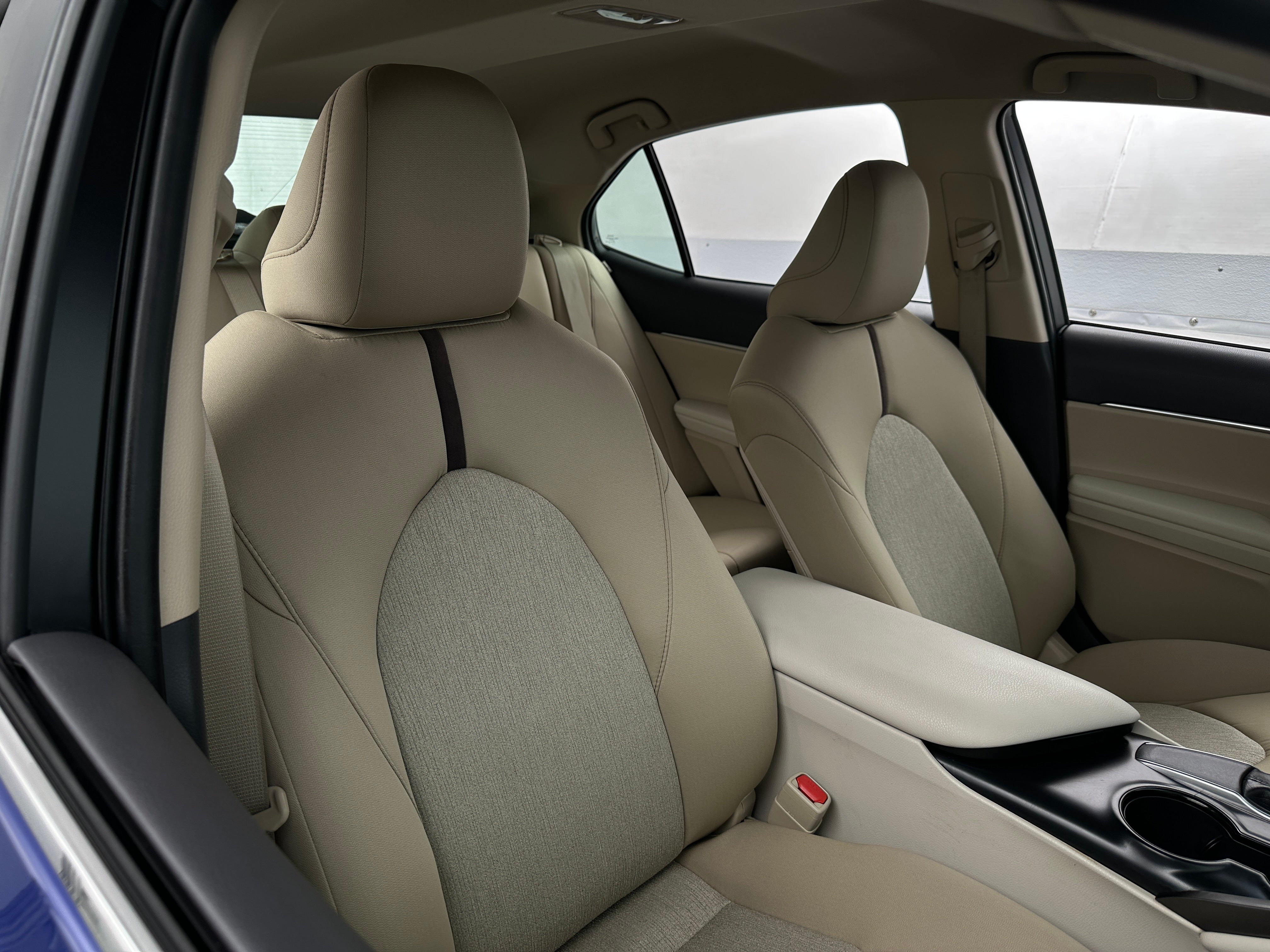 2018 Toyota Camry LE 2