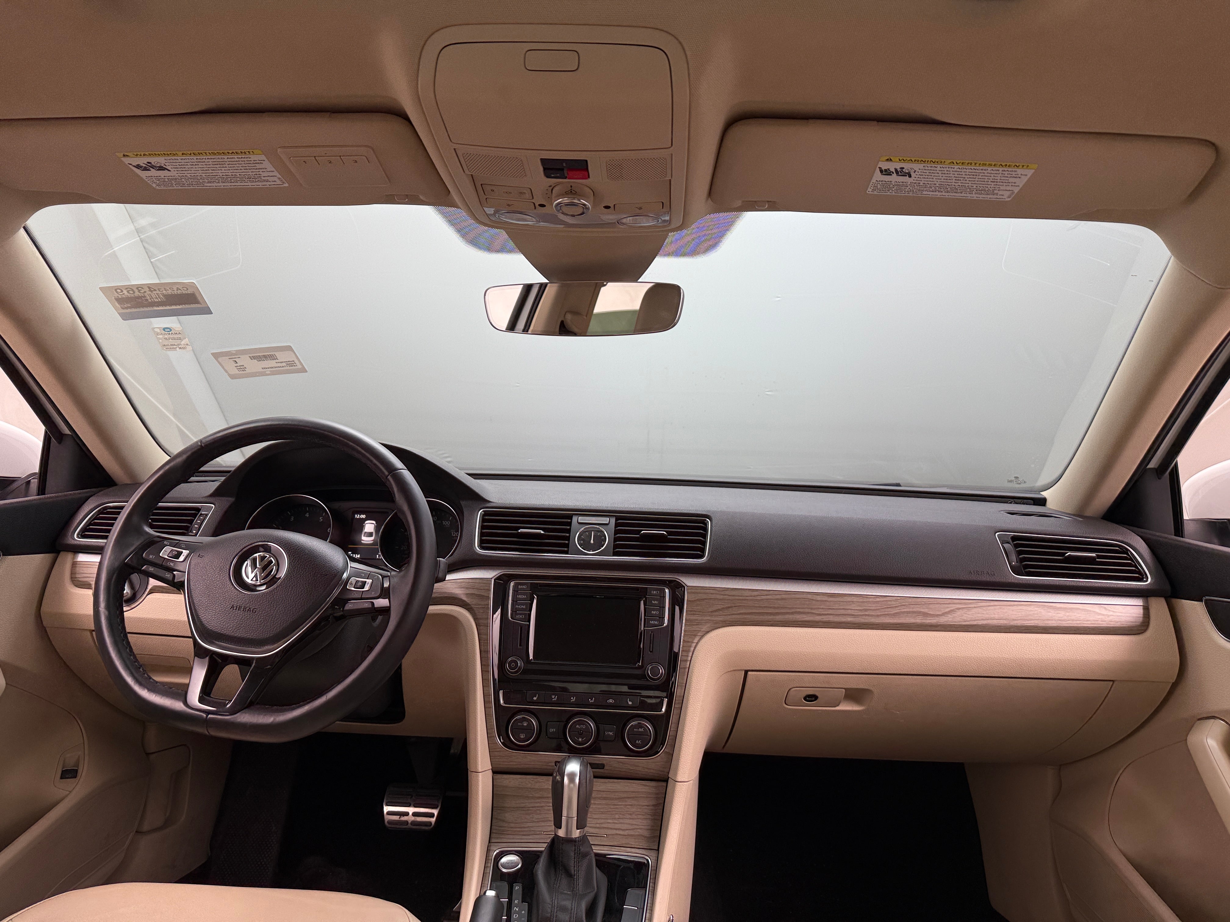 2017 Volkswagen Passat SEL 2