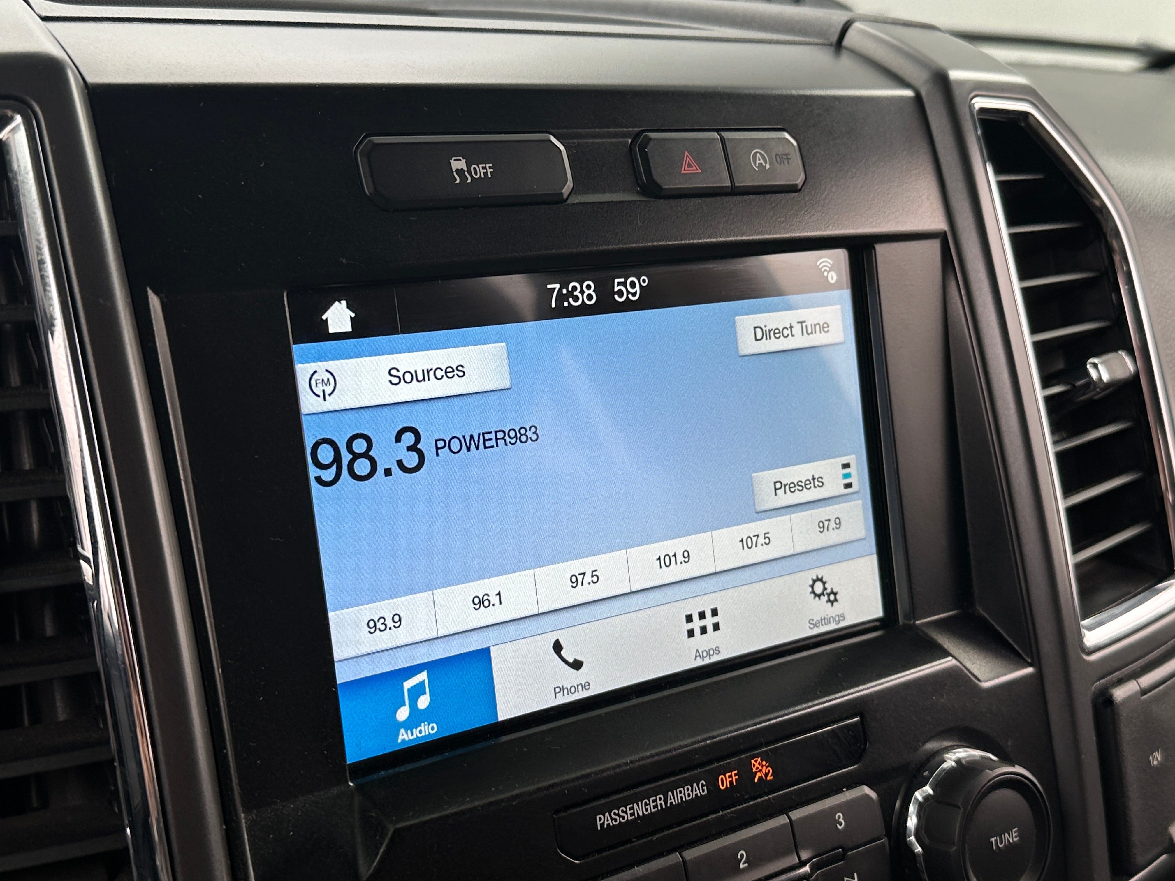 2017 Ford Econoline E-150 4