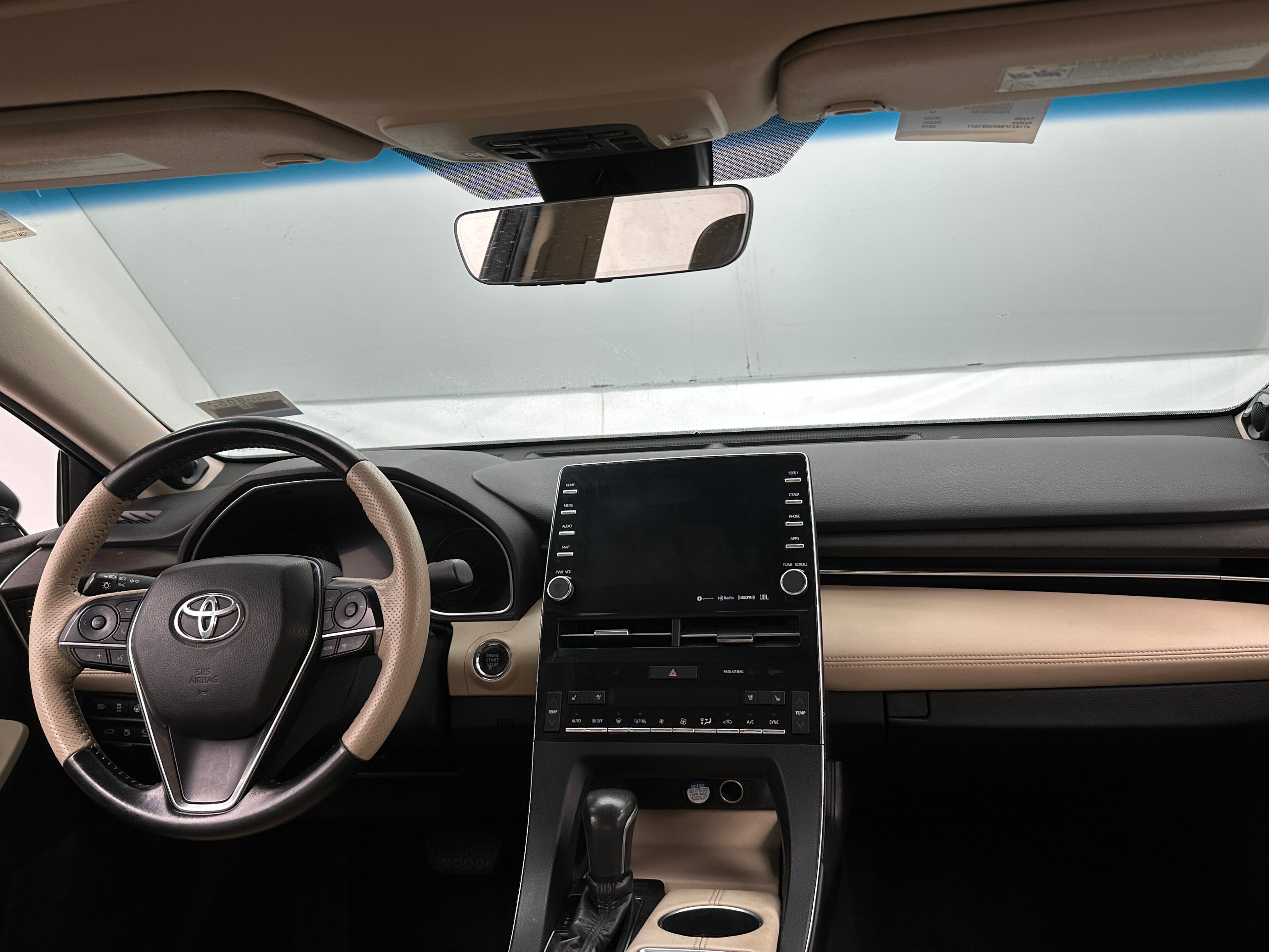 2019 Toyota Avalon Limited 2