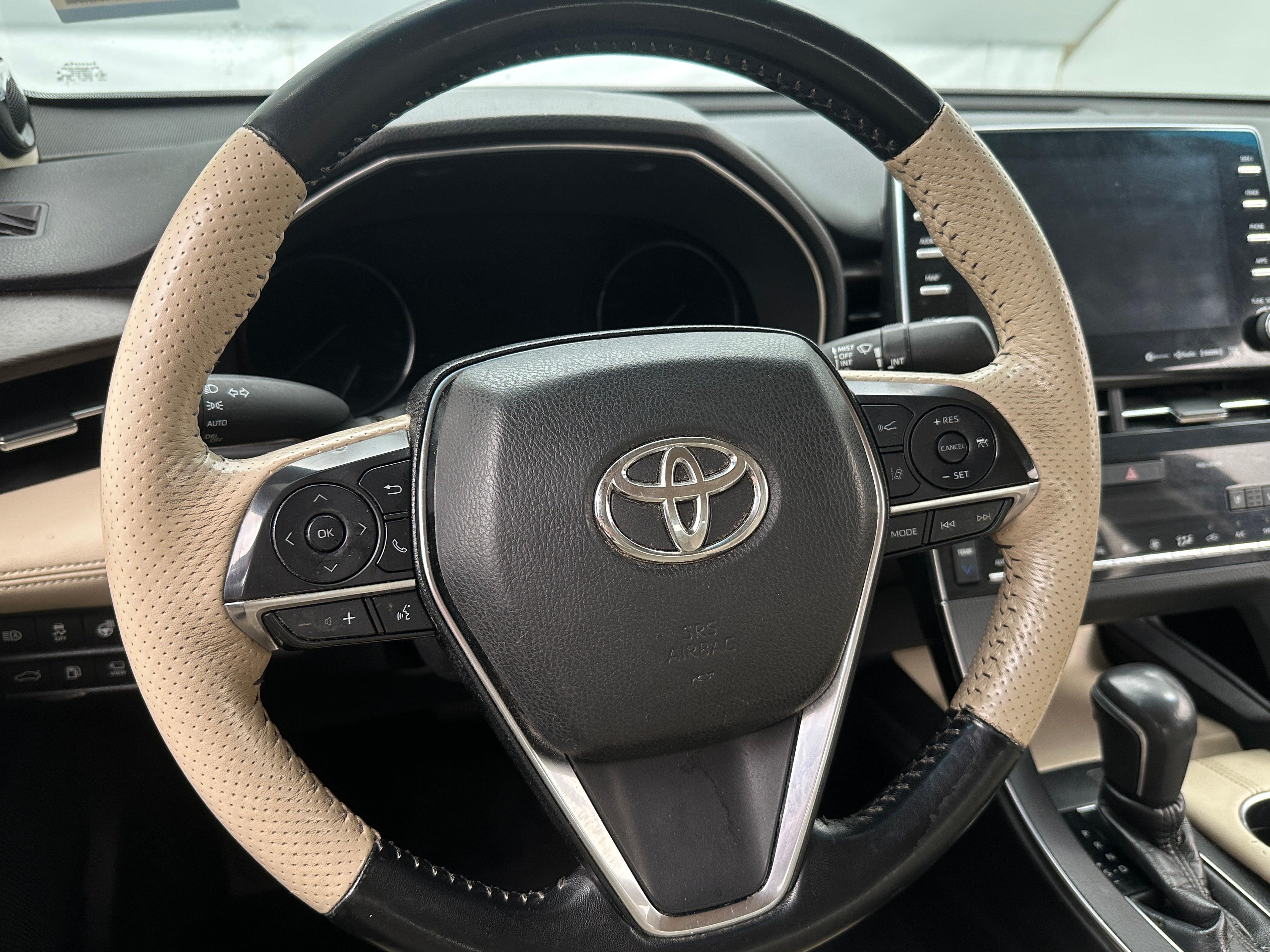 2019 Toyota Avalon Limited 4