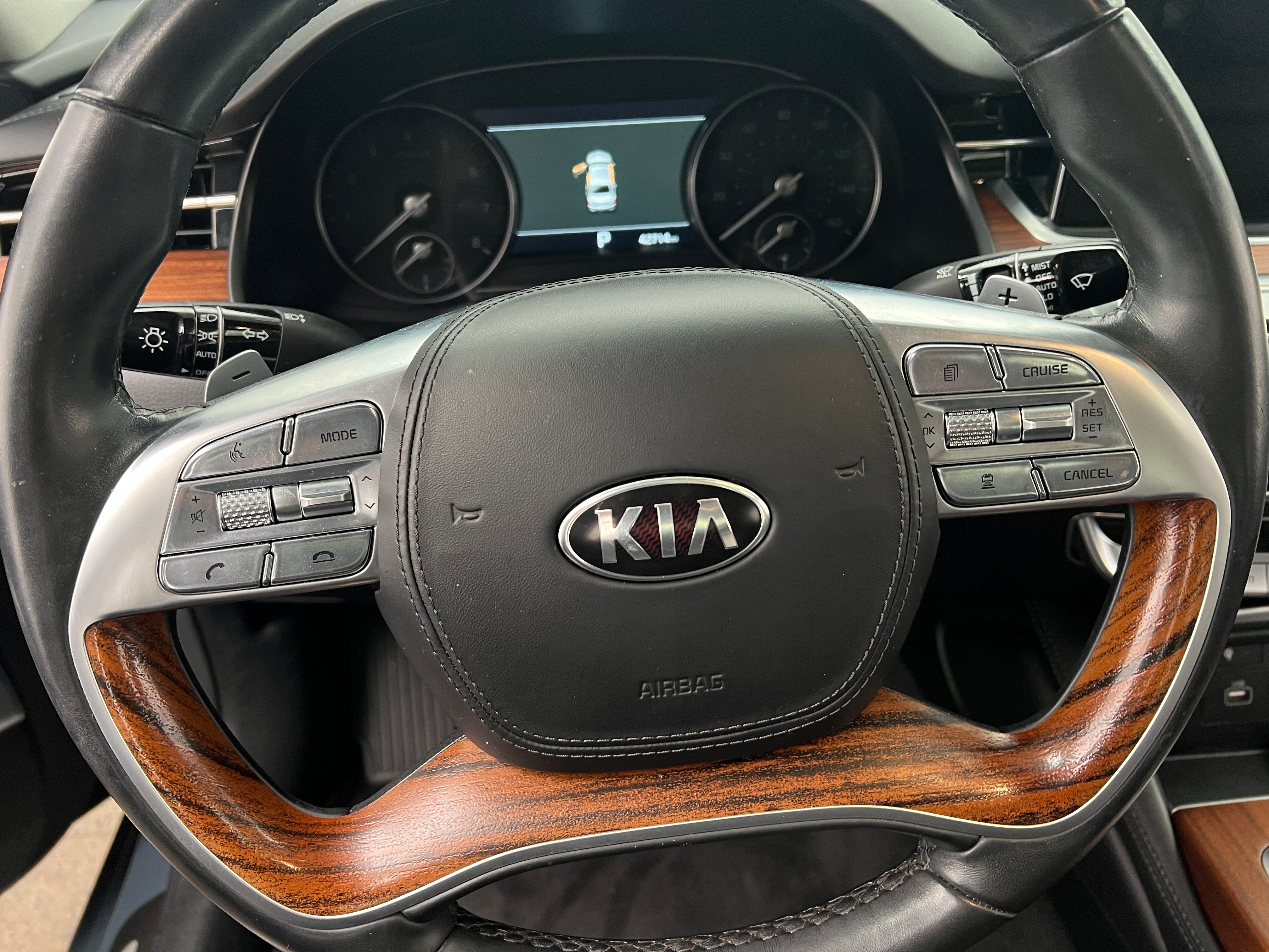 2019 Kia K900 Luxury 4