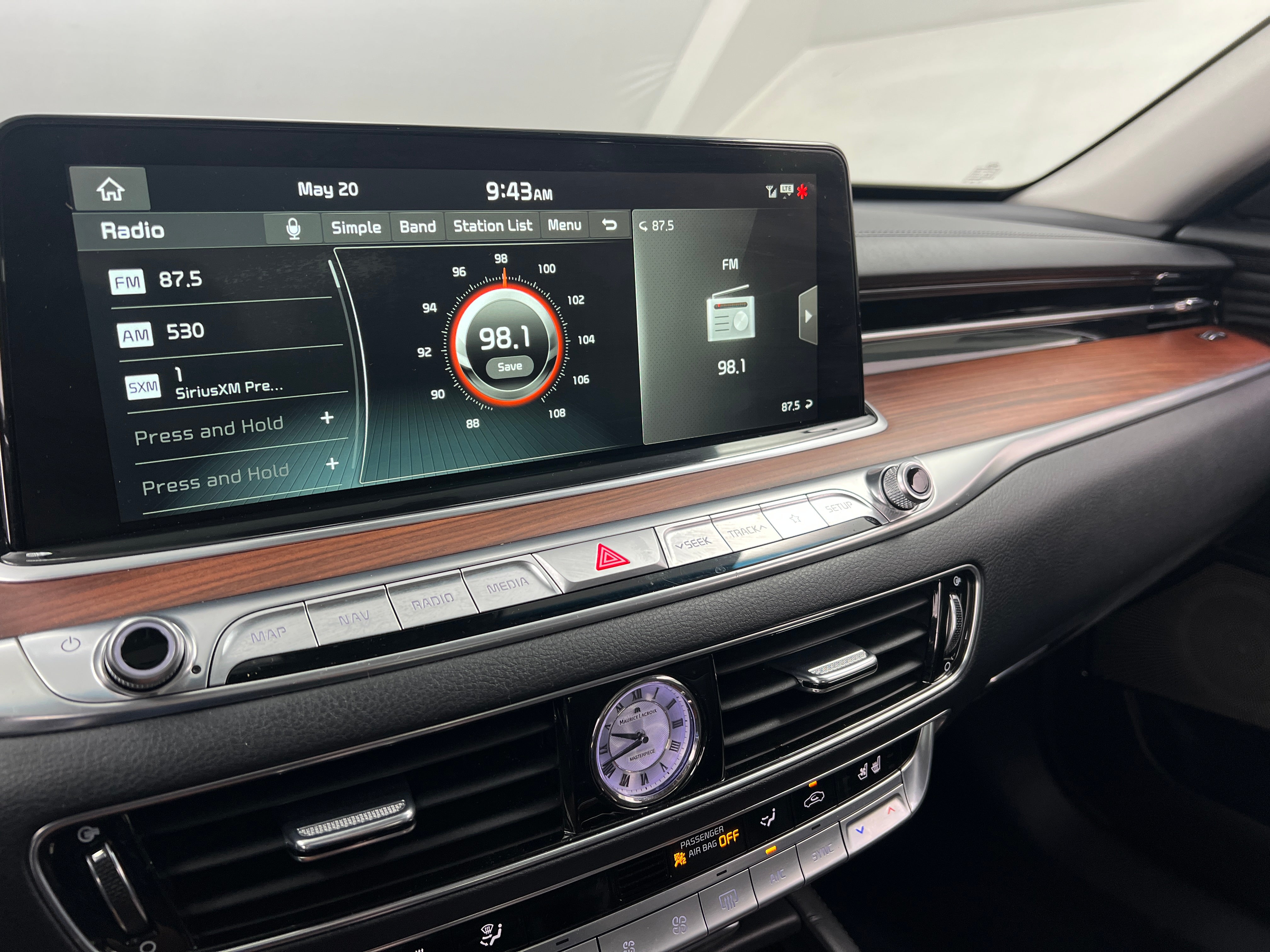 2019 Kia K900 Luxury 3