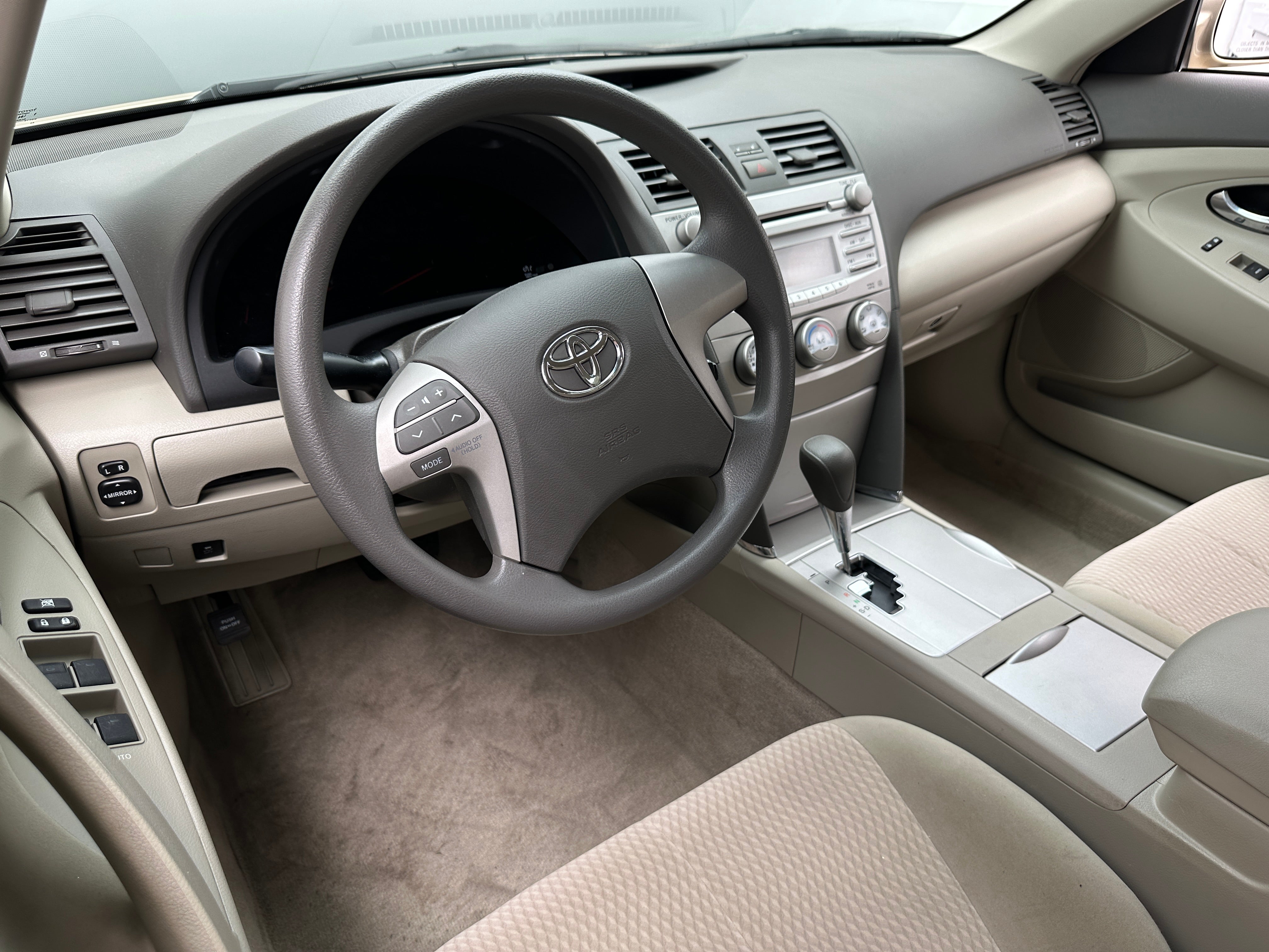 2010 Toyota Camry LE 3