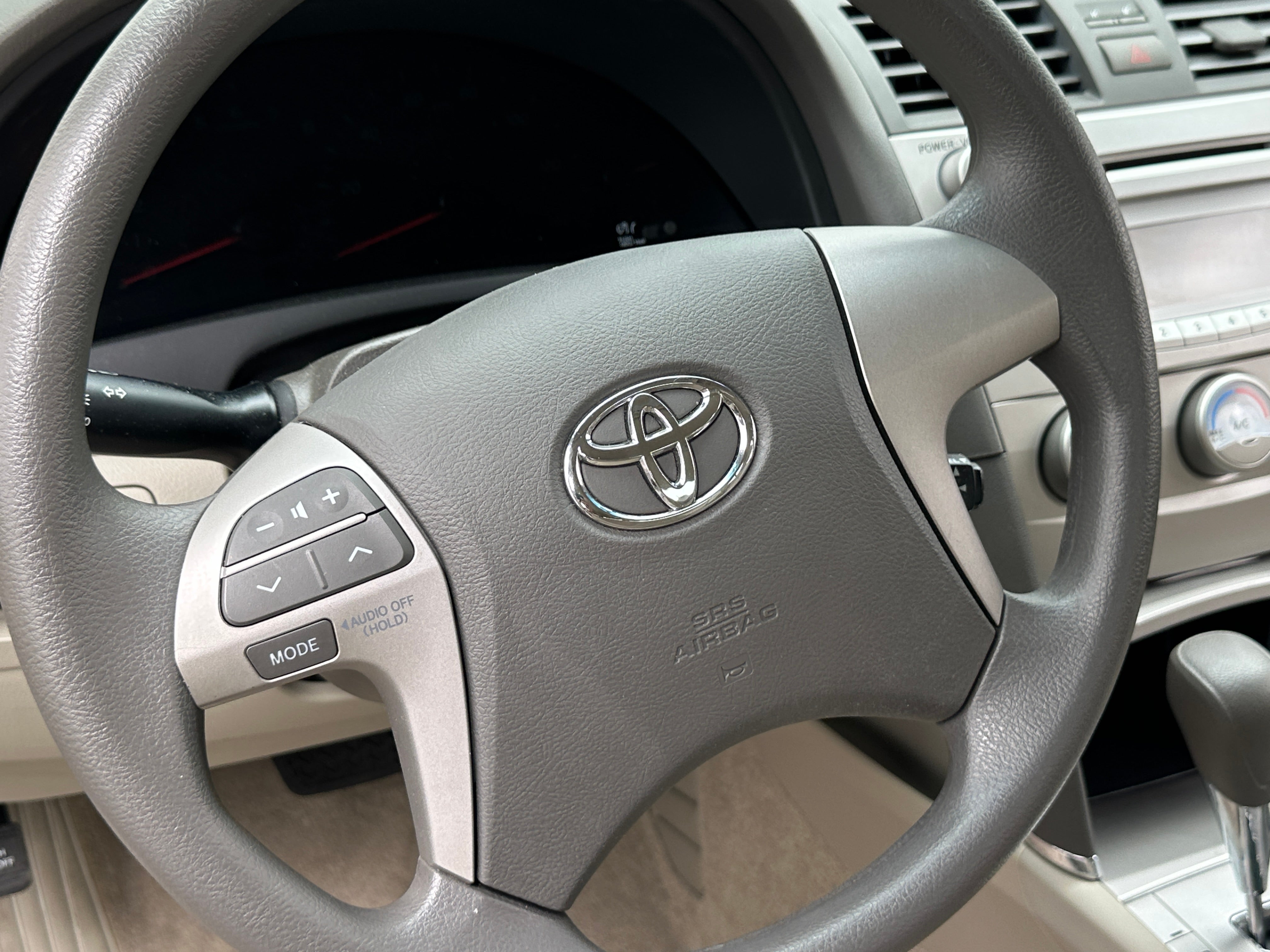 2010 Toyota Camry LE 5