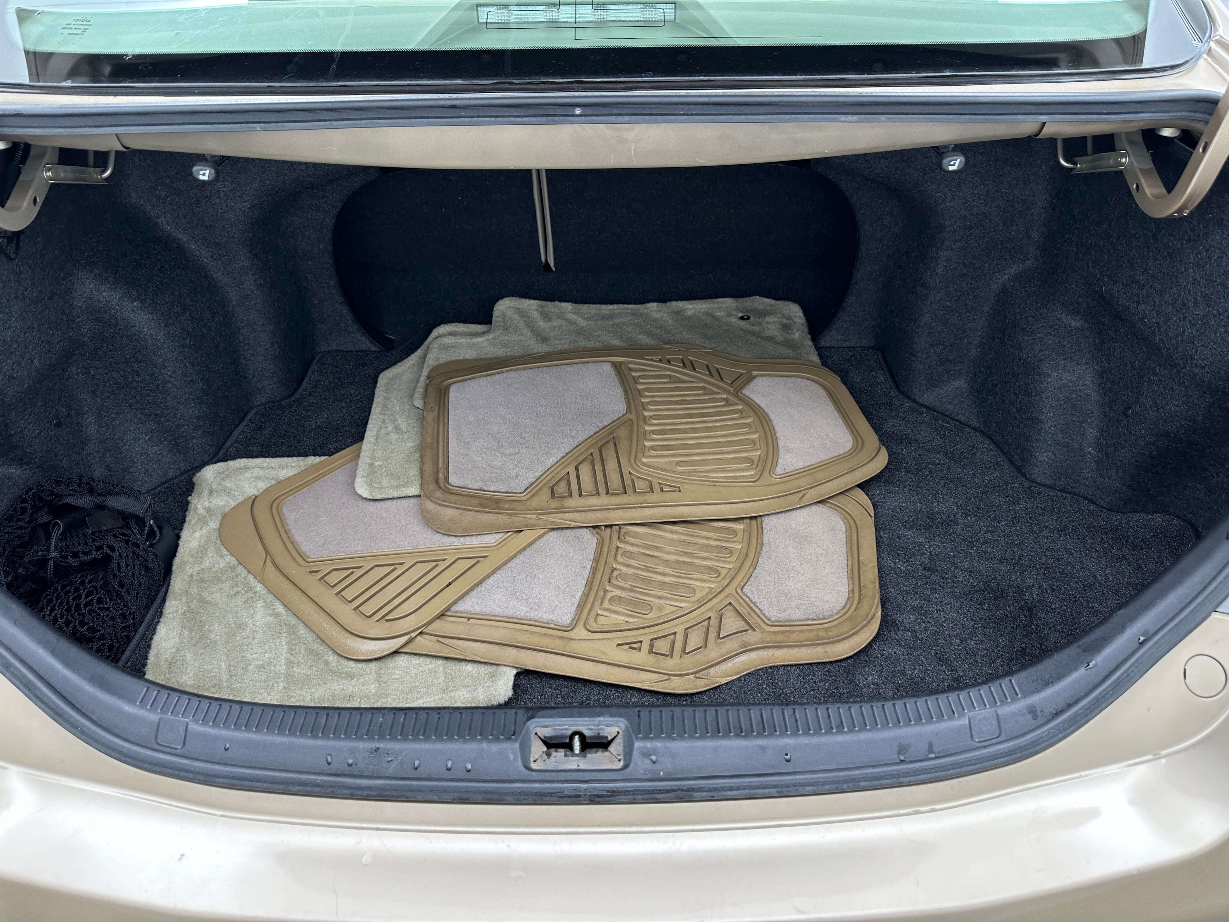 2010 Toyota Camry LE 7