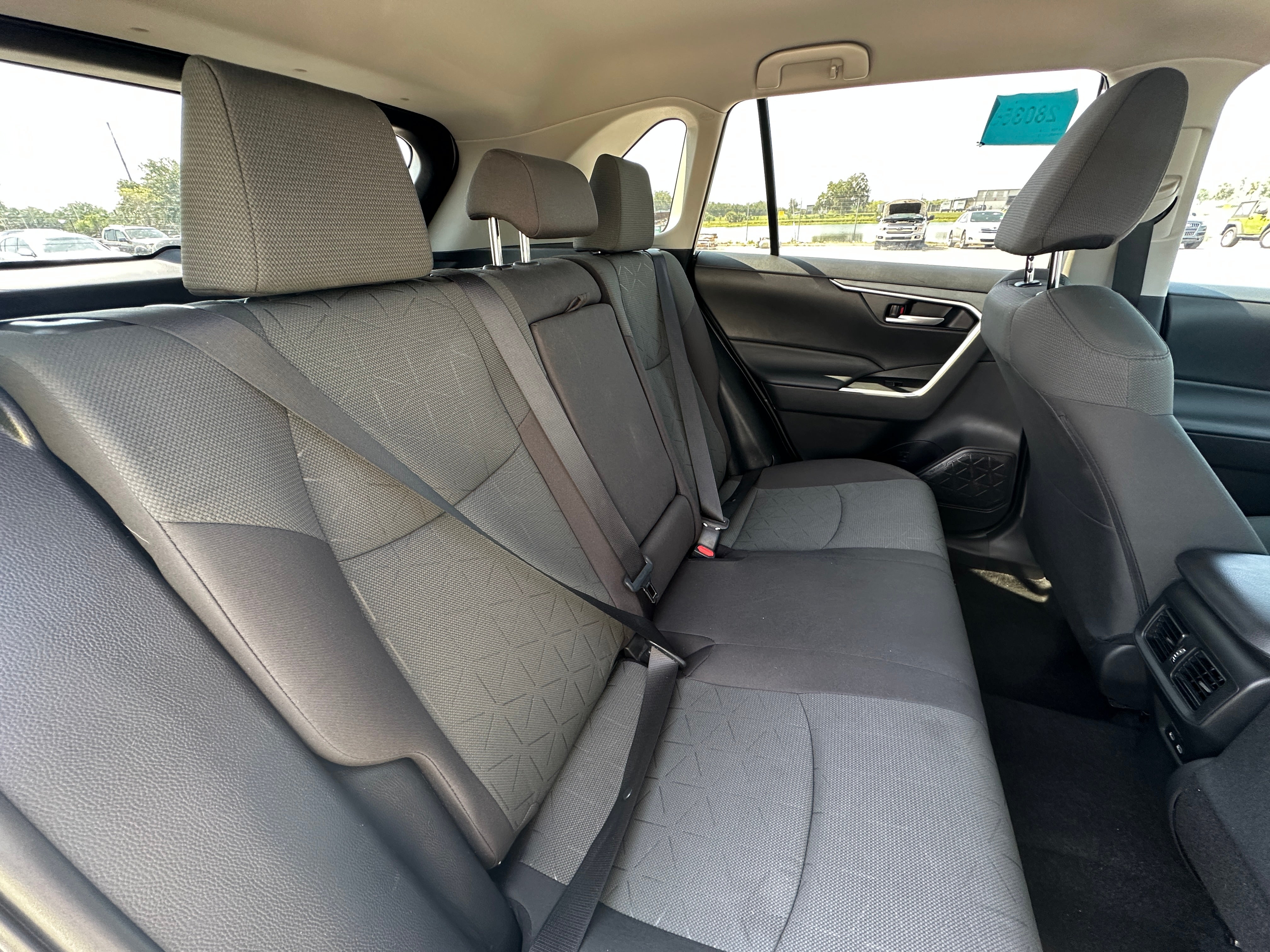2024 Toyota RAV4 XLE 5