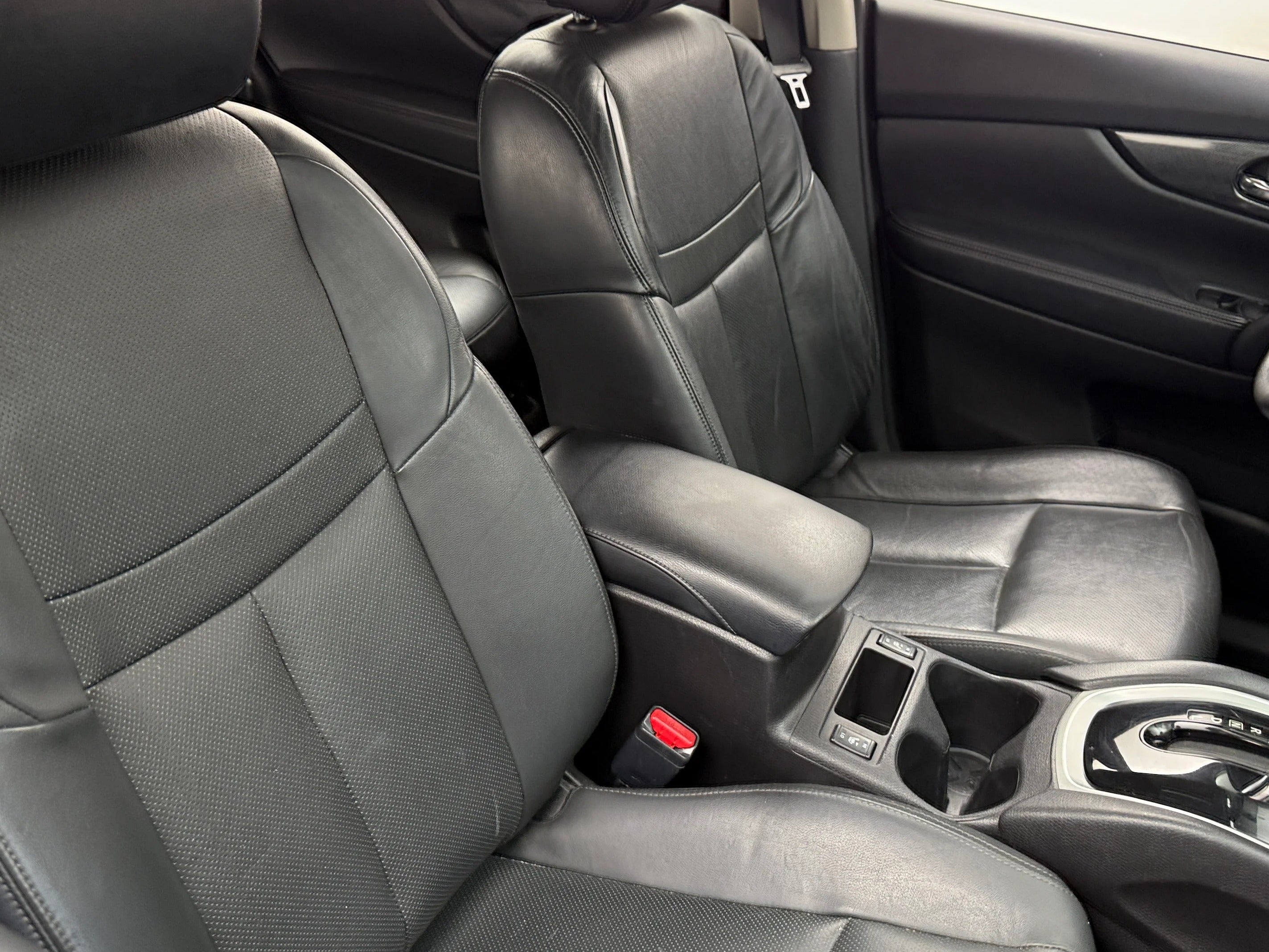 2014 Nissan Rogue SL 2