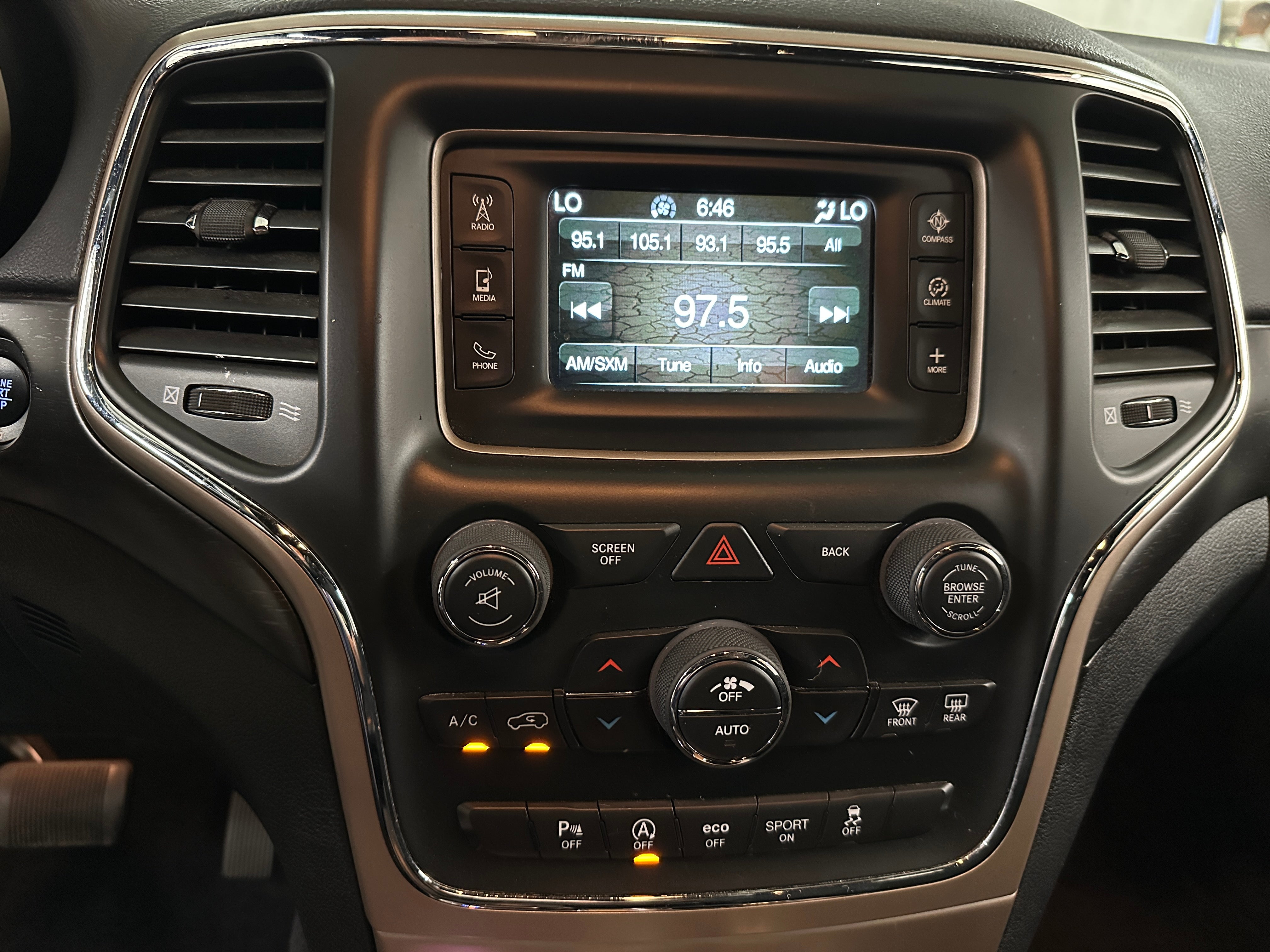 2017 Jeep Grand Cherokee Laredo 4